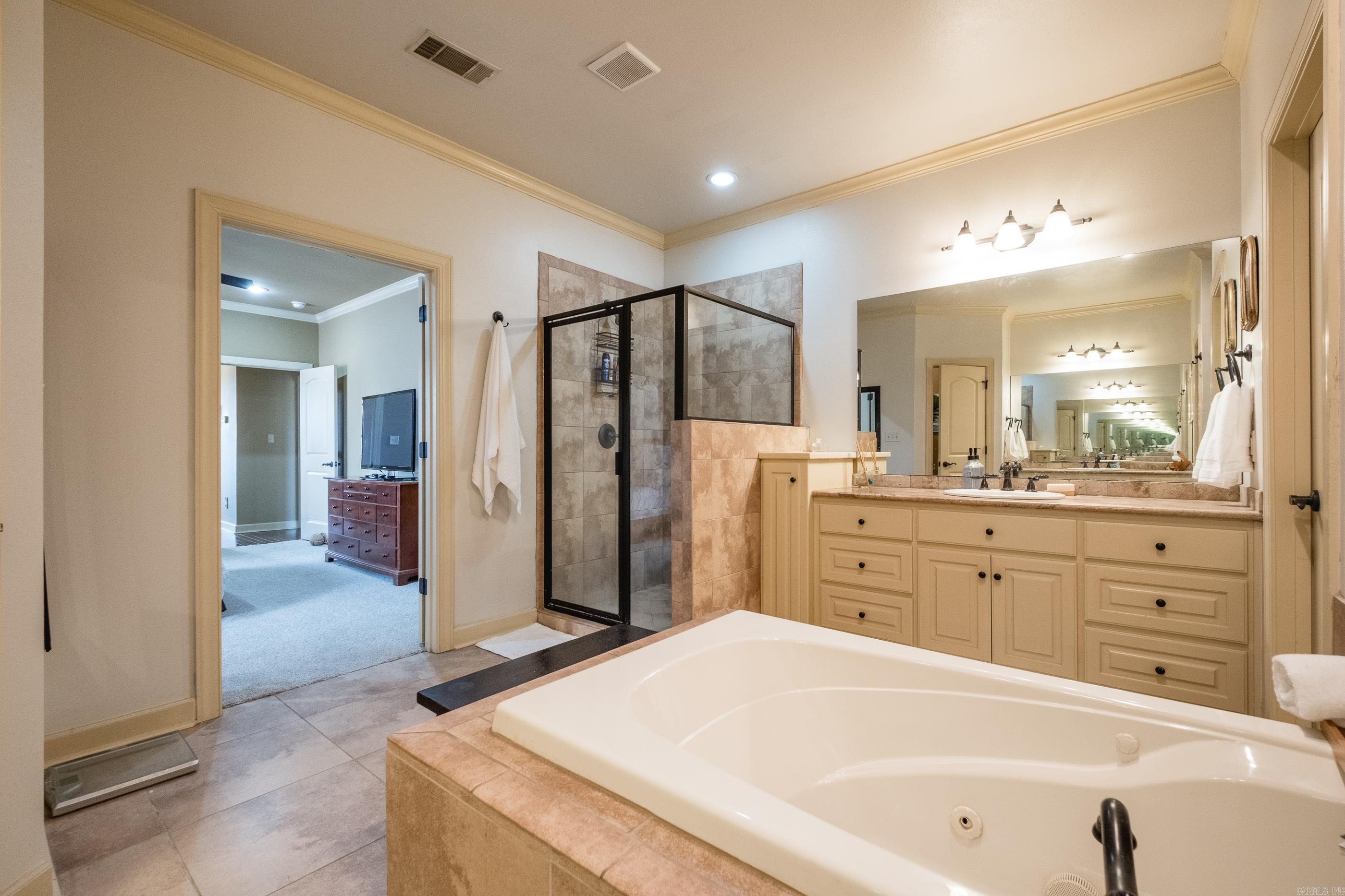 CHENAL VALLEY EPERNAY PLACE - Residential