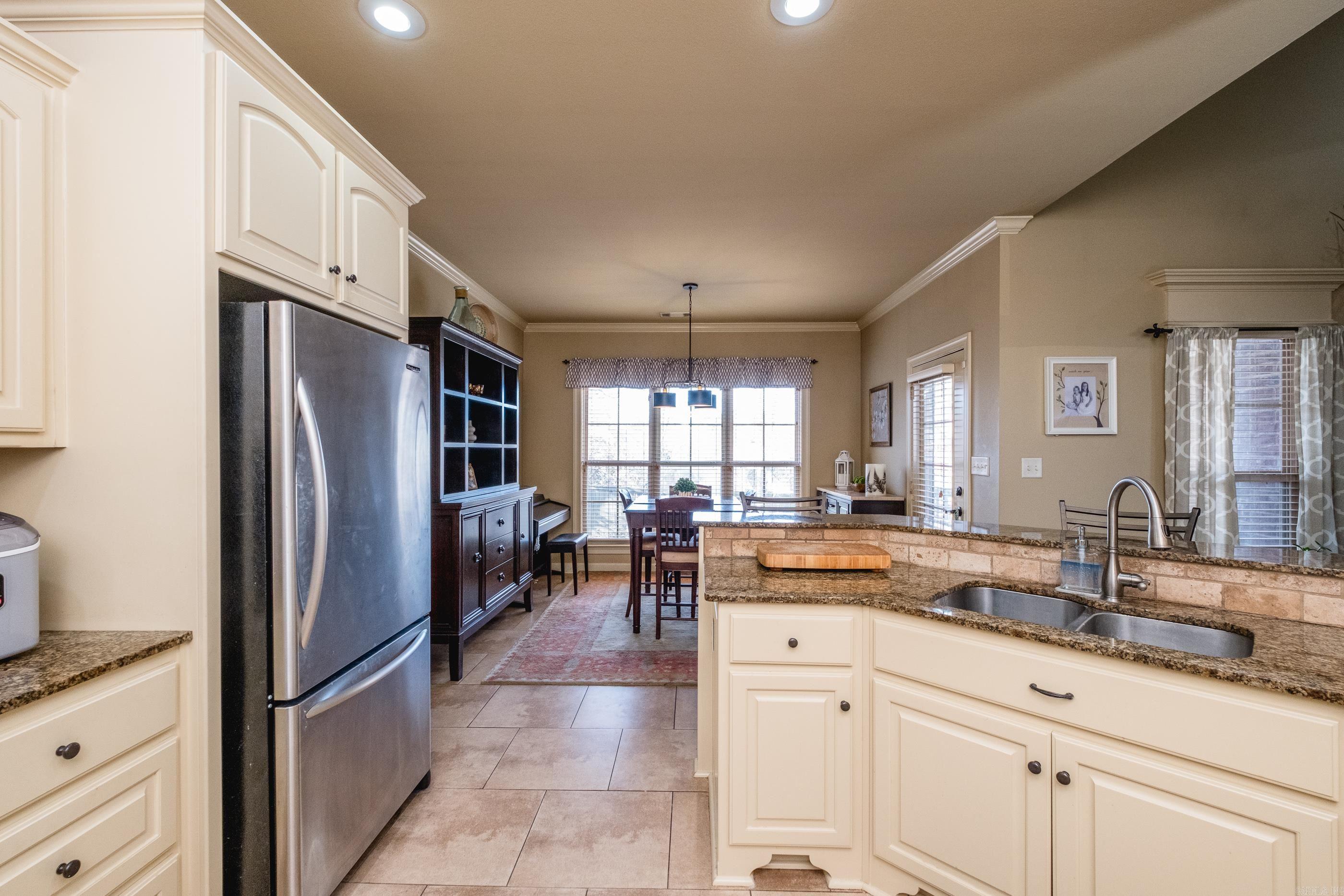 CHENAL VALLEY EPERNAY PLACE - Residential