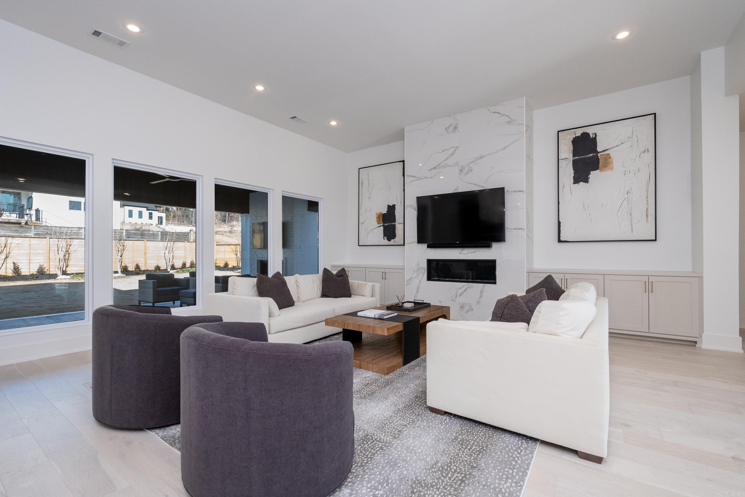 CHENAL VALLEY "FALSTONE COURT" - Residential