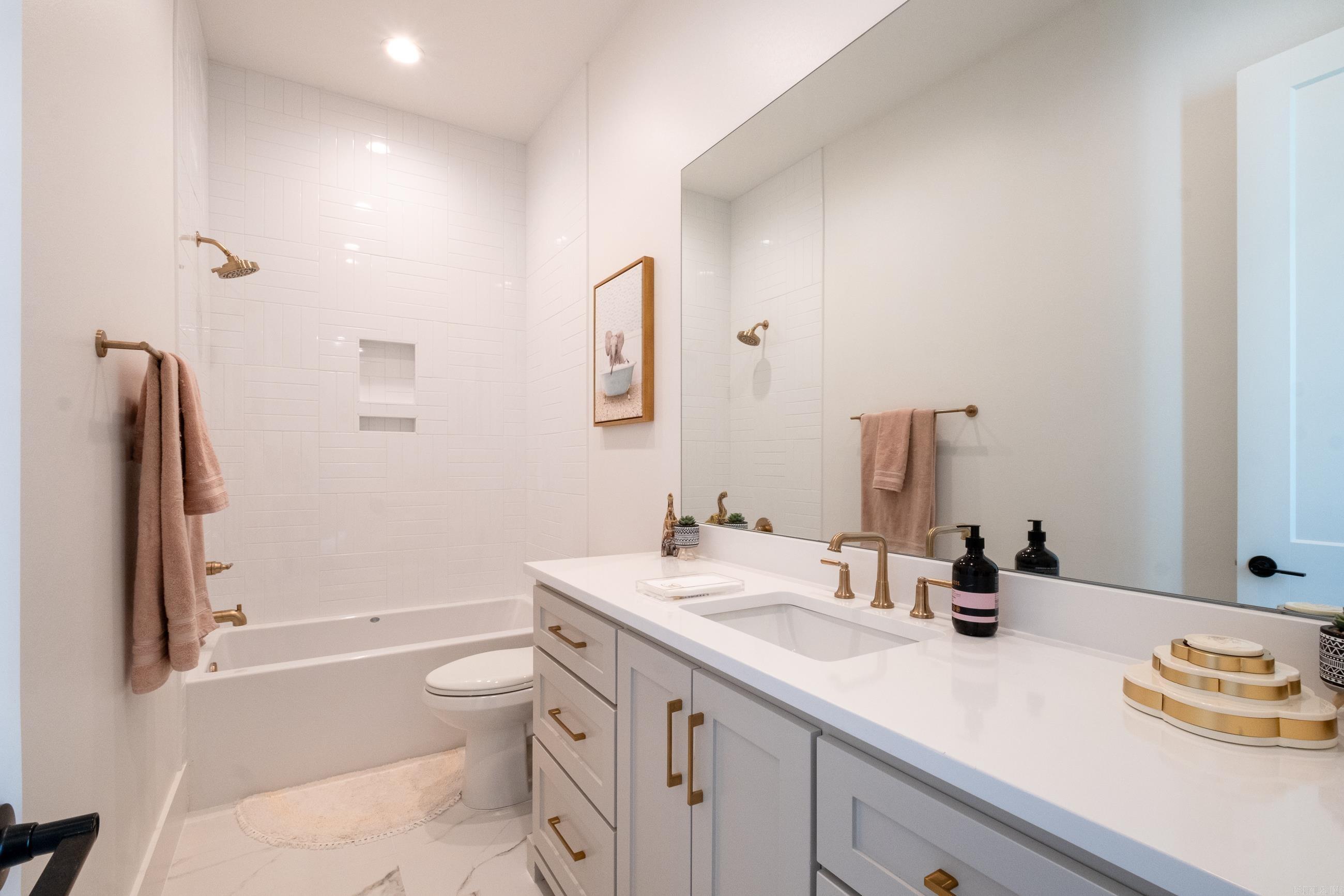 CHENAL VALLEY "FALSTONE COURT" - Residential