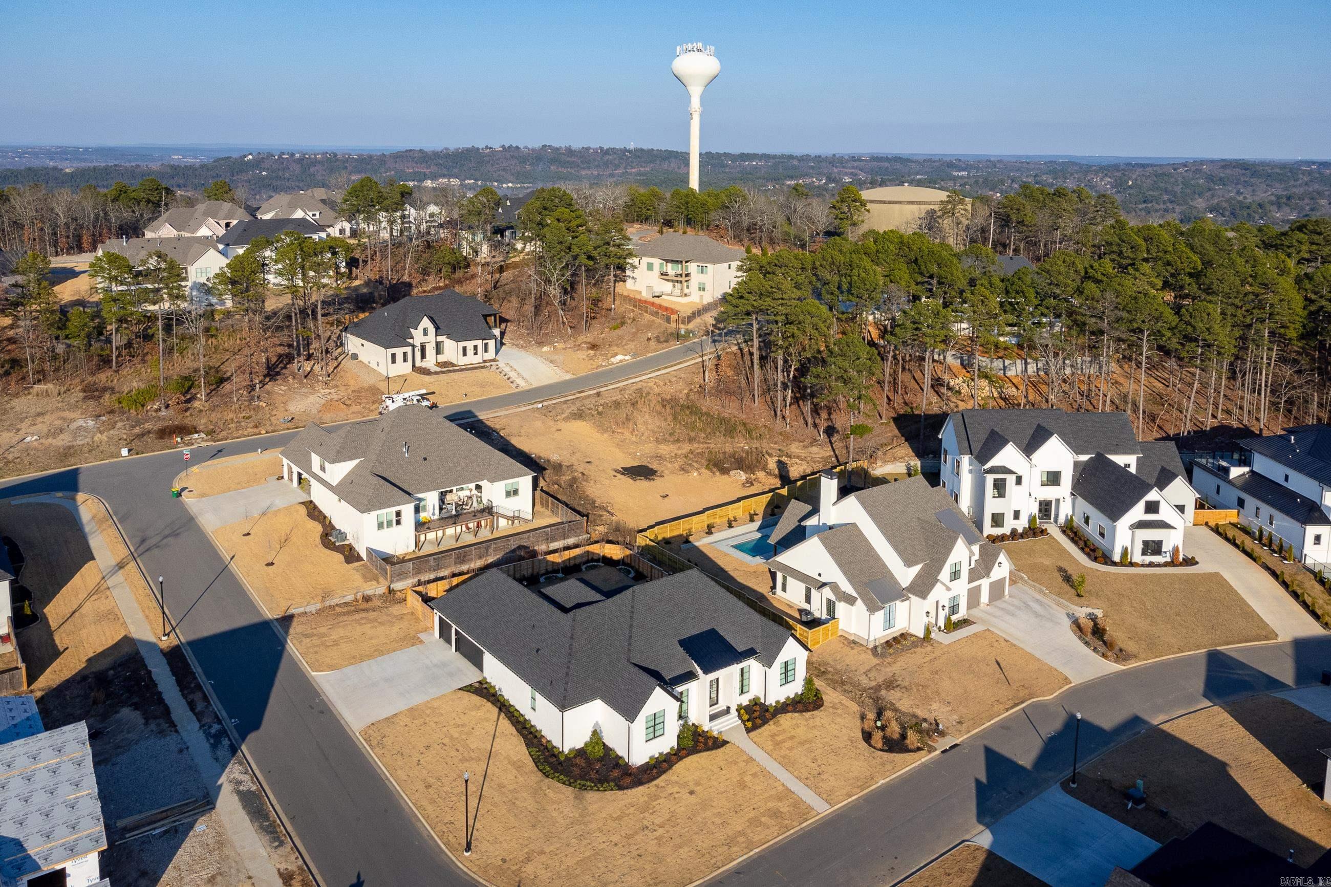 CHENAL VALLEY "FALSTONE COURT" - Residential