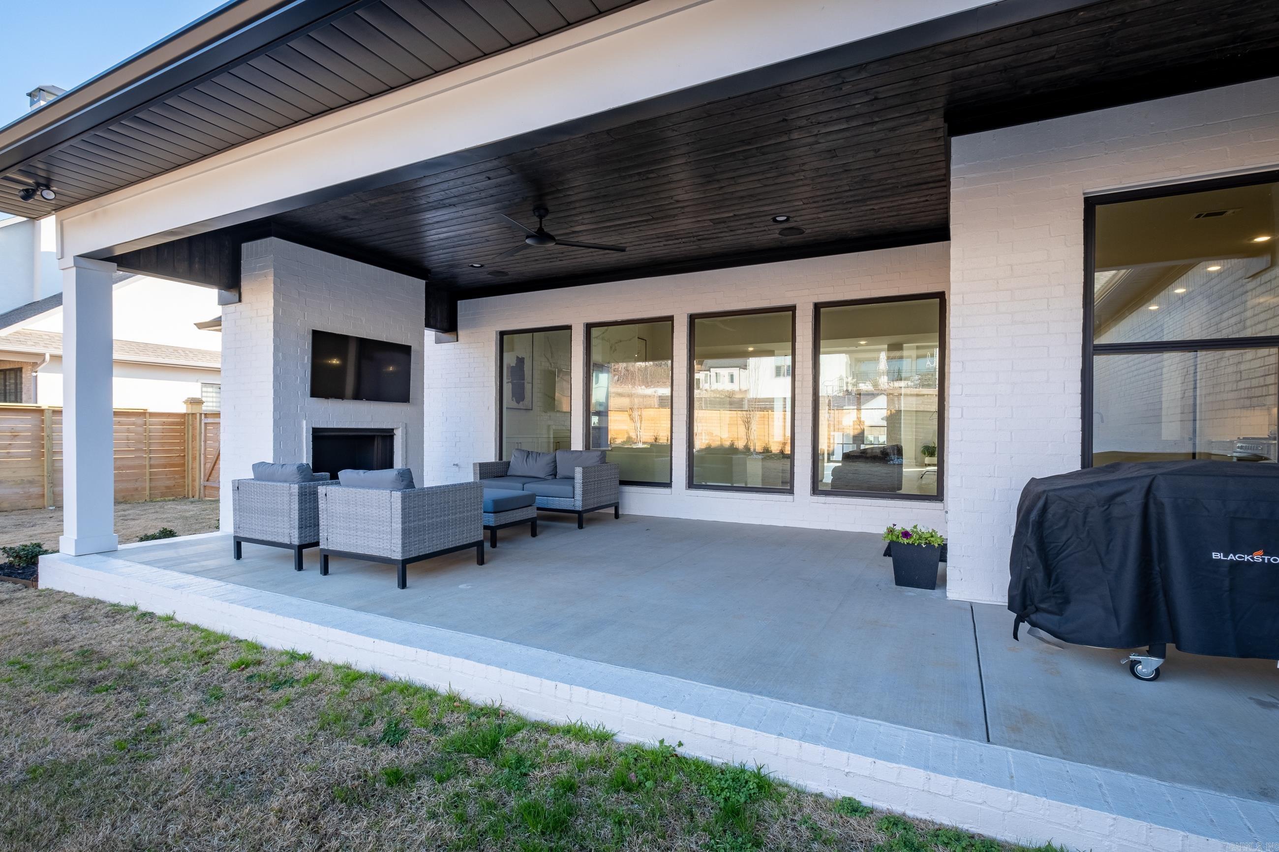 CHENAL VALLEY "FALSTONE COURT" - Residential