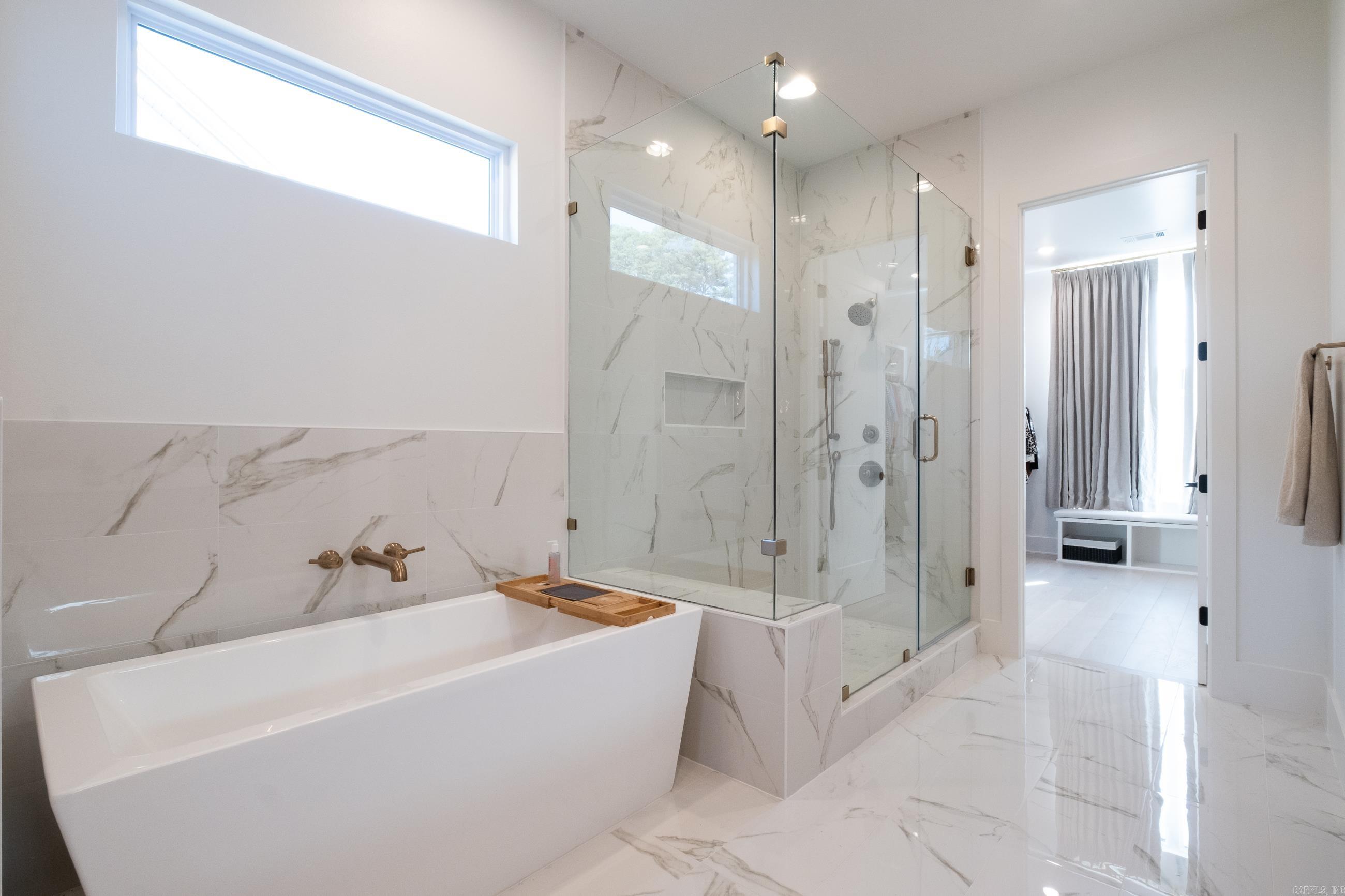 CHENAL VALLEY "FALSTONE COURT" - Residential