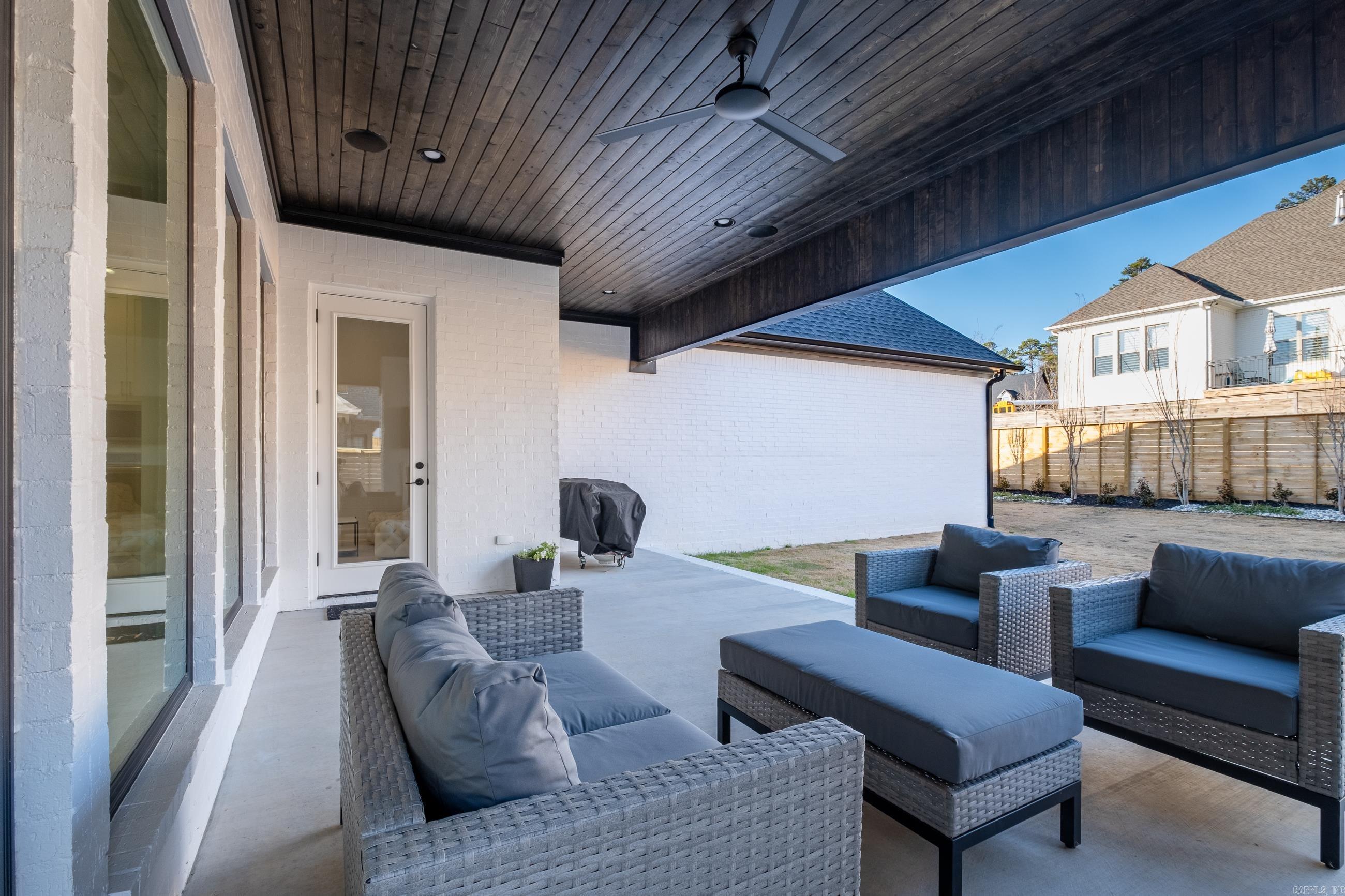 CHENAL VALLEY "FALSTONE COURT" - Residential