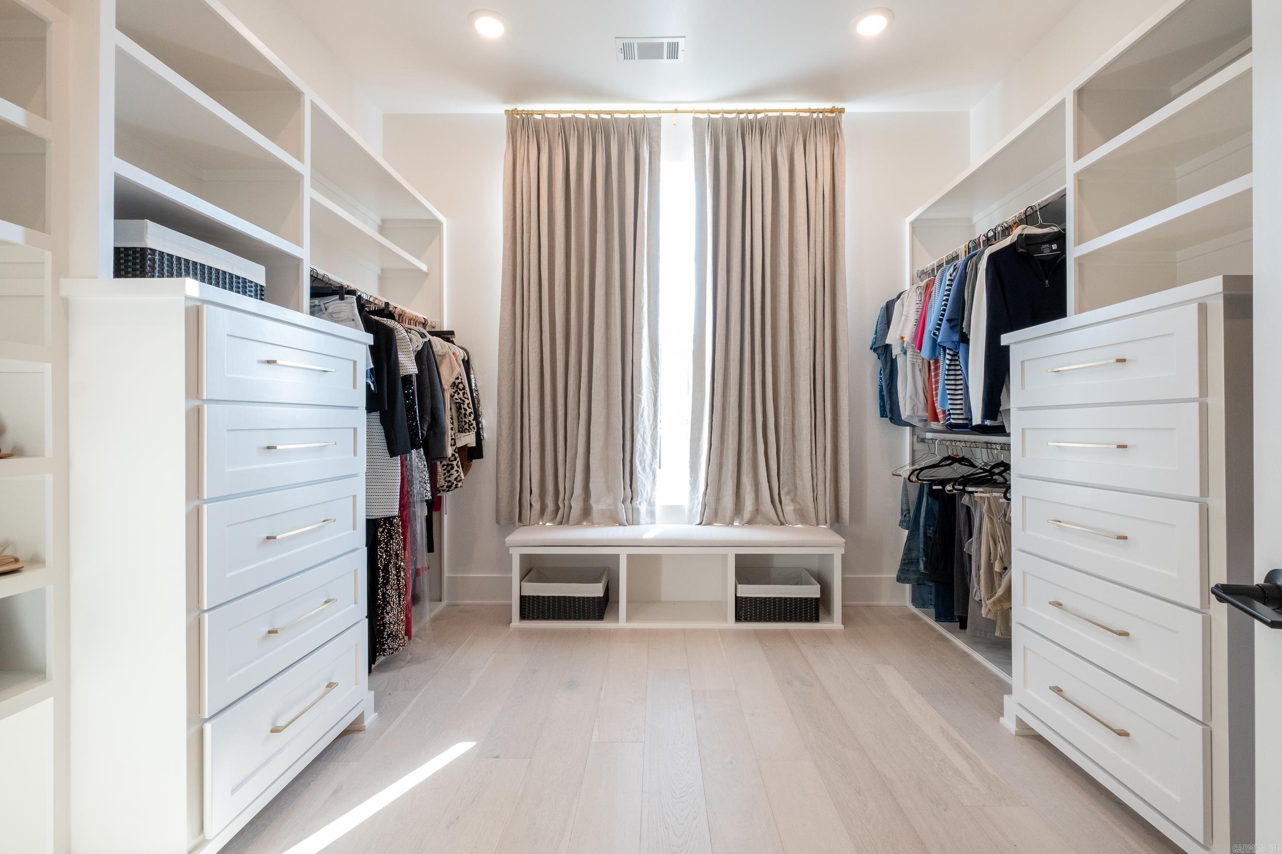 CHENAL VALLEY "FALSTONE COURT" - Residential