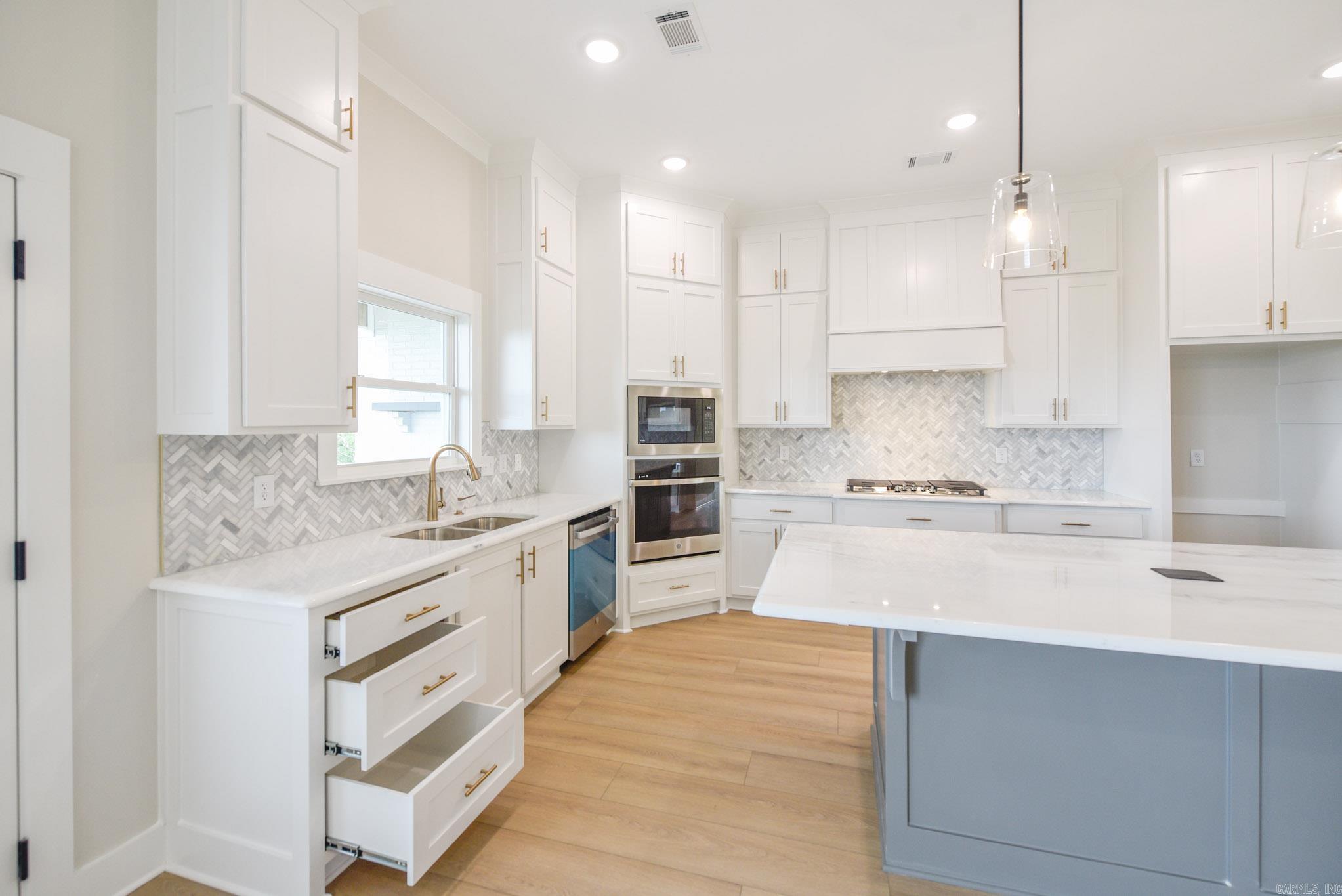 MAUMELLE VALLEY ESTATES - Residential