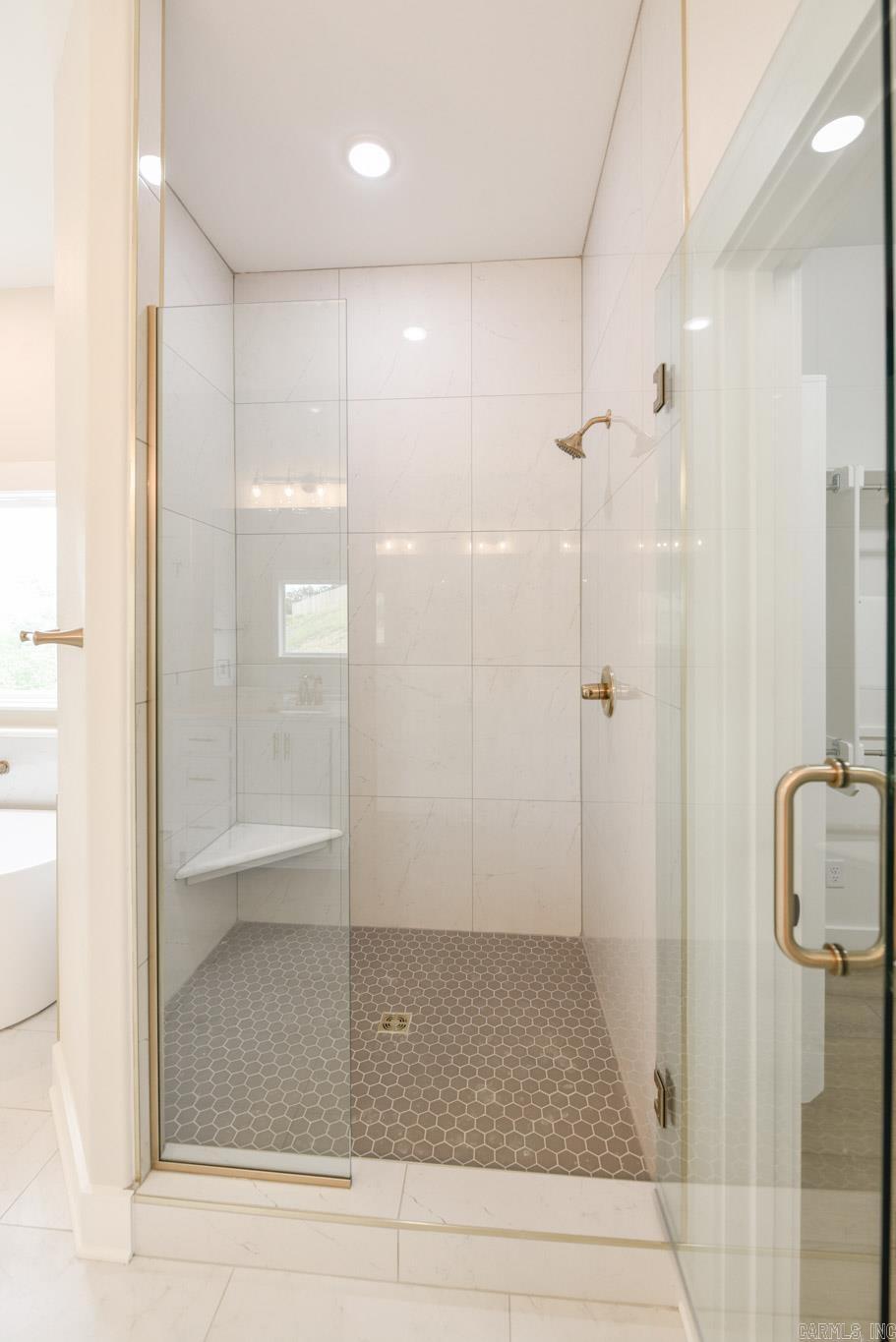 MAUMELLE VALLEY ESTATES - Residential