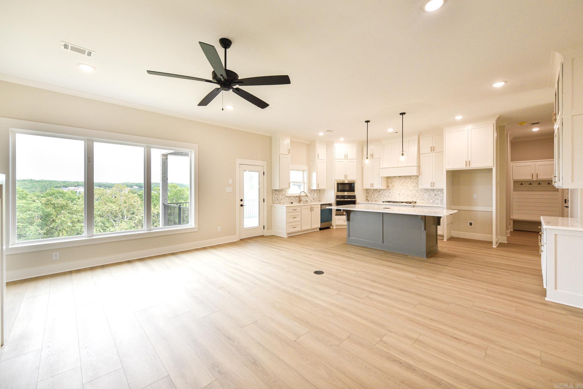 MAUMELLE VALLEY ESTATES - Residential