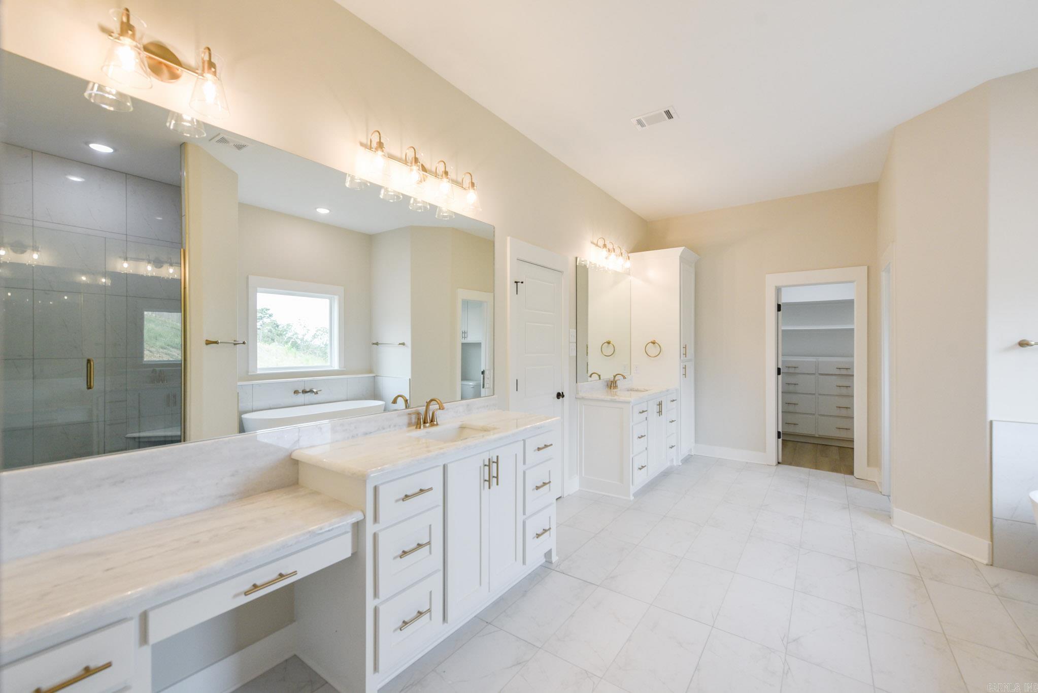MAUMELLE VALLEY ESTATES - Residential