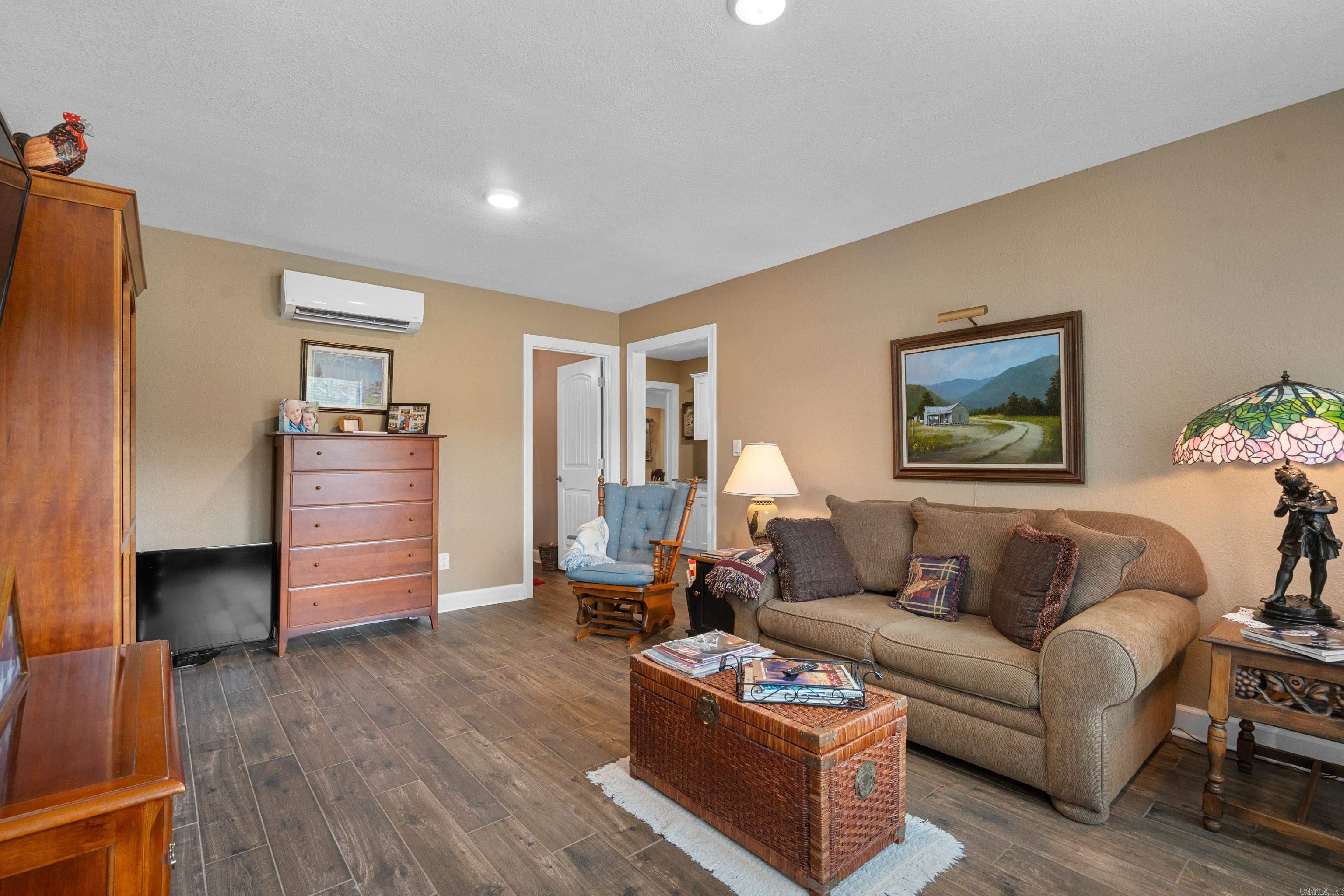 ALTA VISTA - Residential