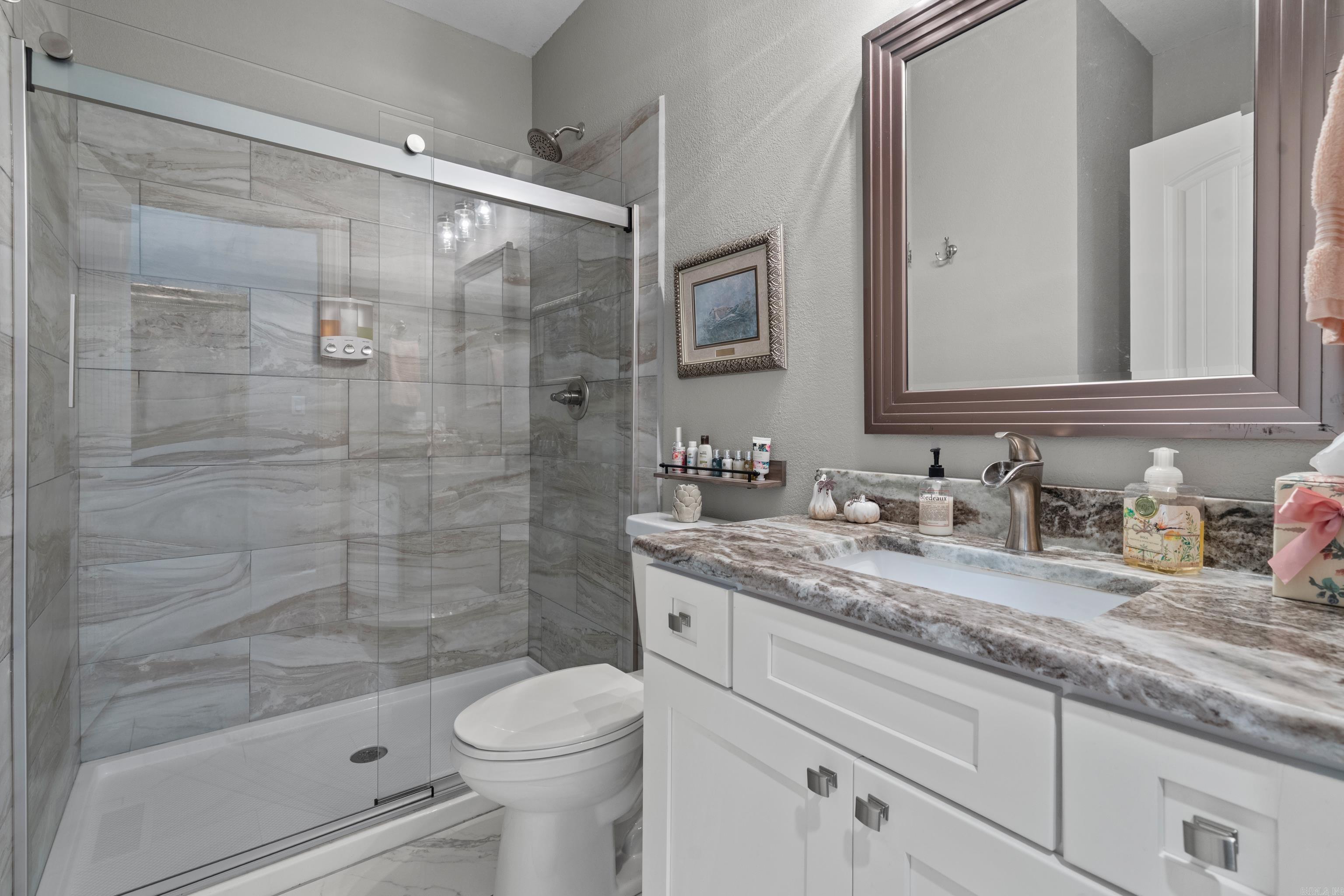 ALTA VISTA - Residential