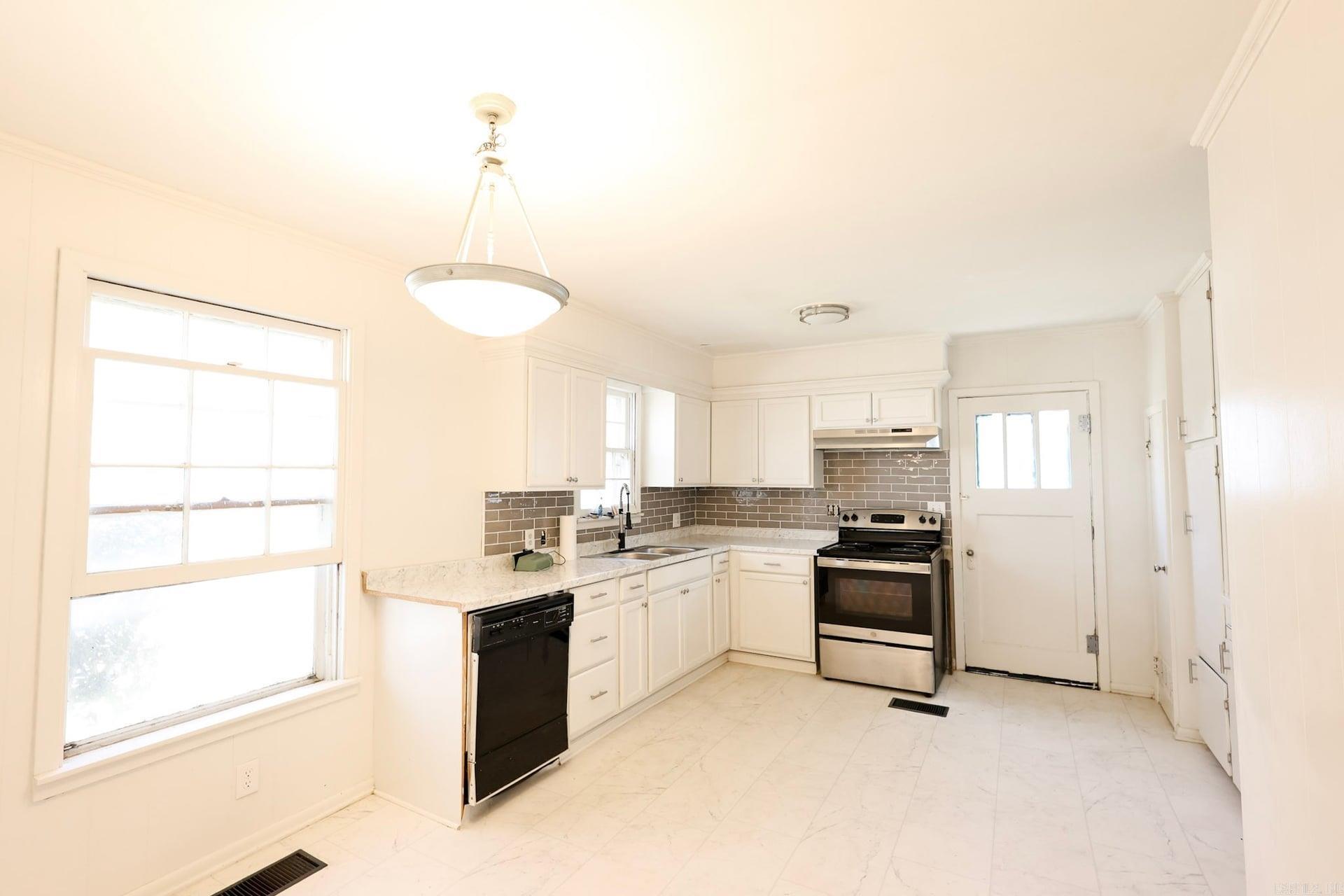 WEST PARKVIEW - Residential