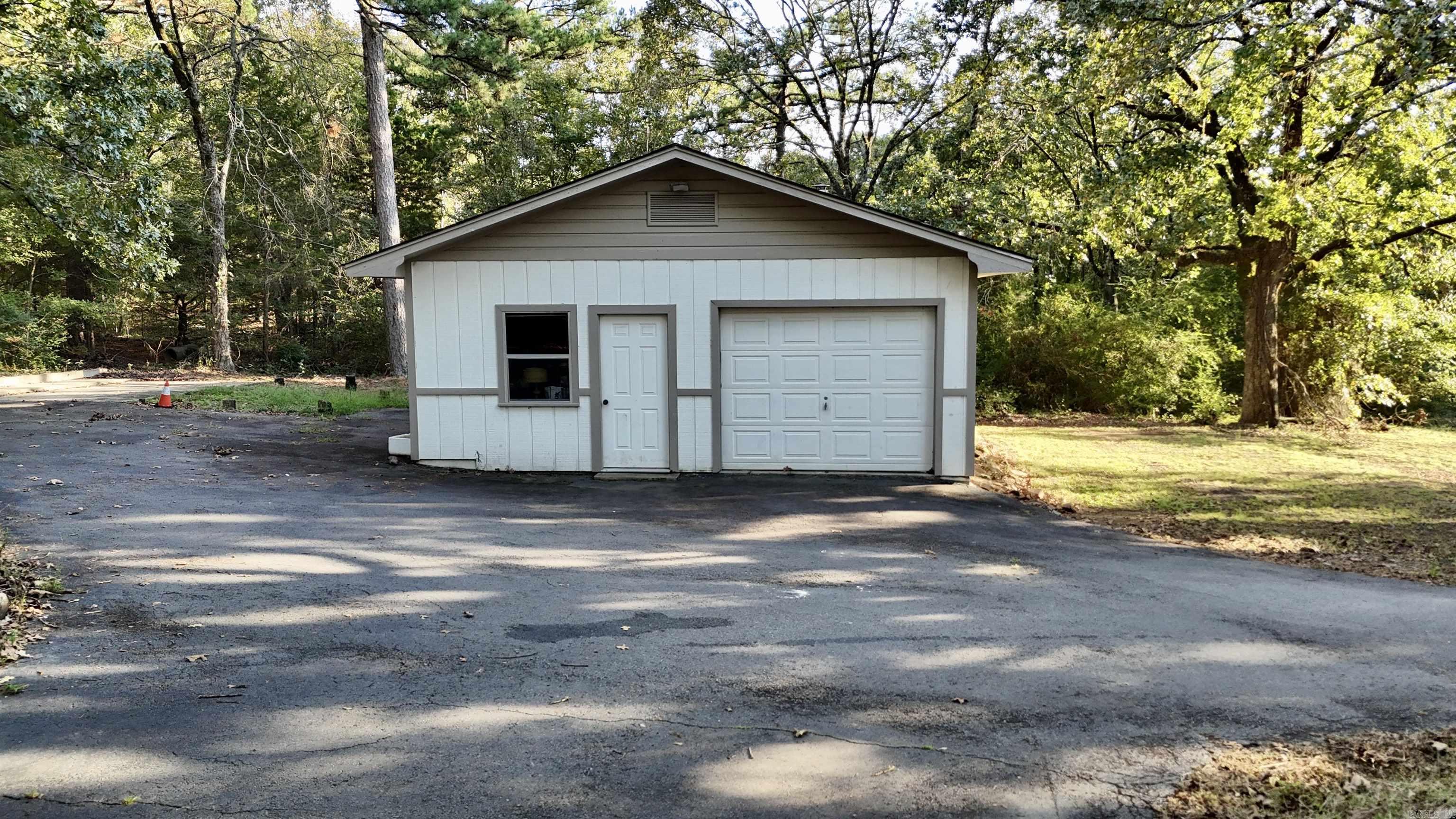 LAKEVIEW ACRES - Residential