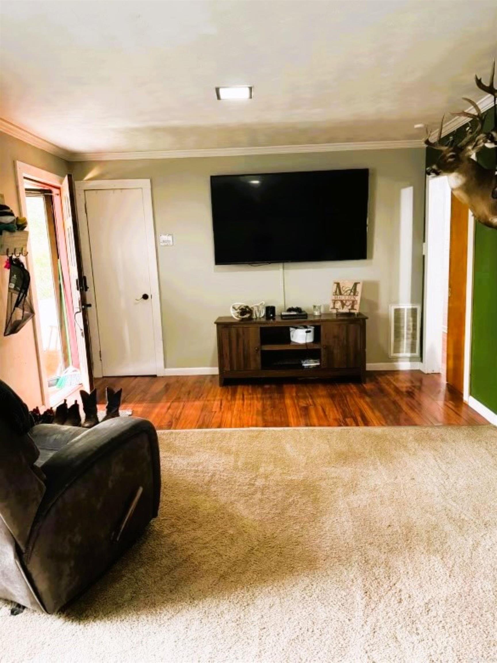 SHADY ACRES - Residential