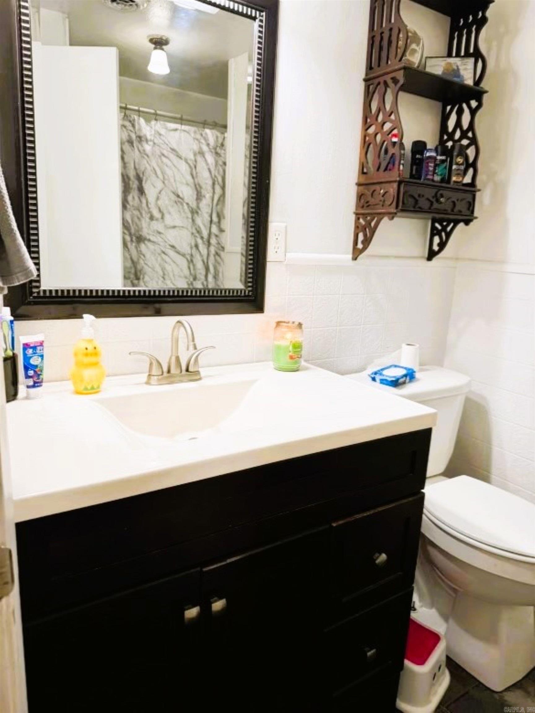 SHADY ACRES - Residential