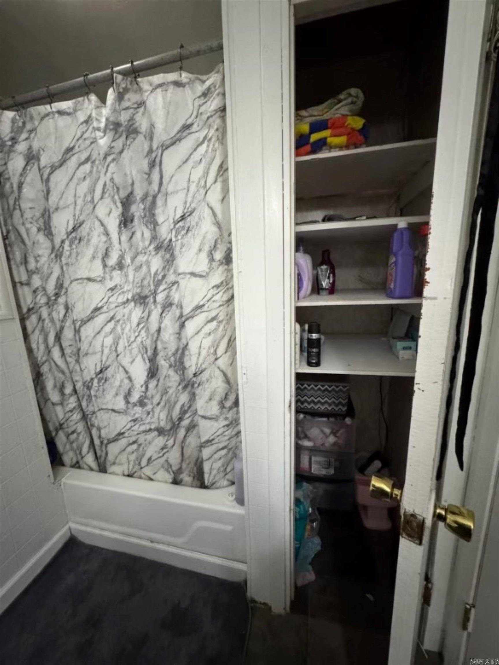 SHADY ACRES - Residential