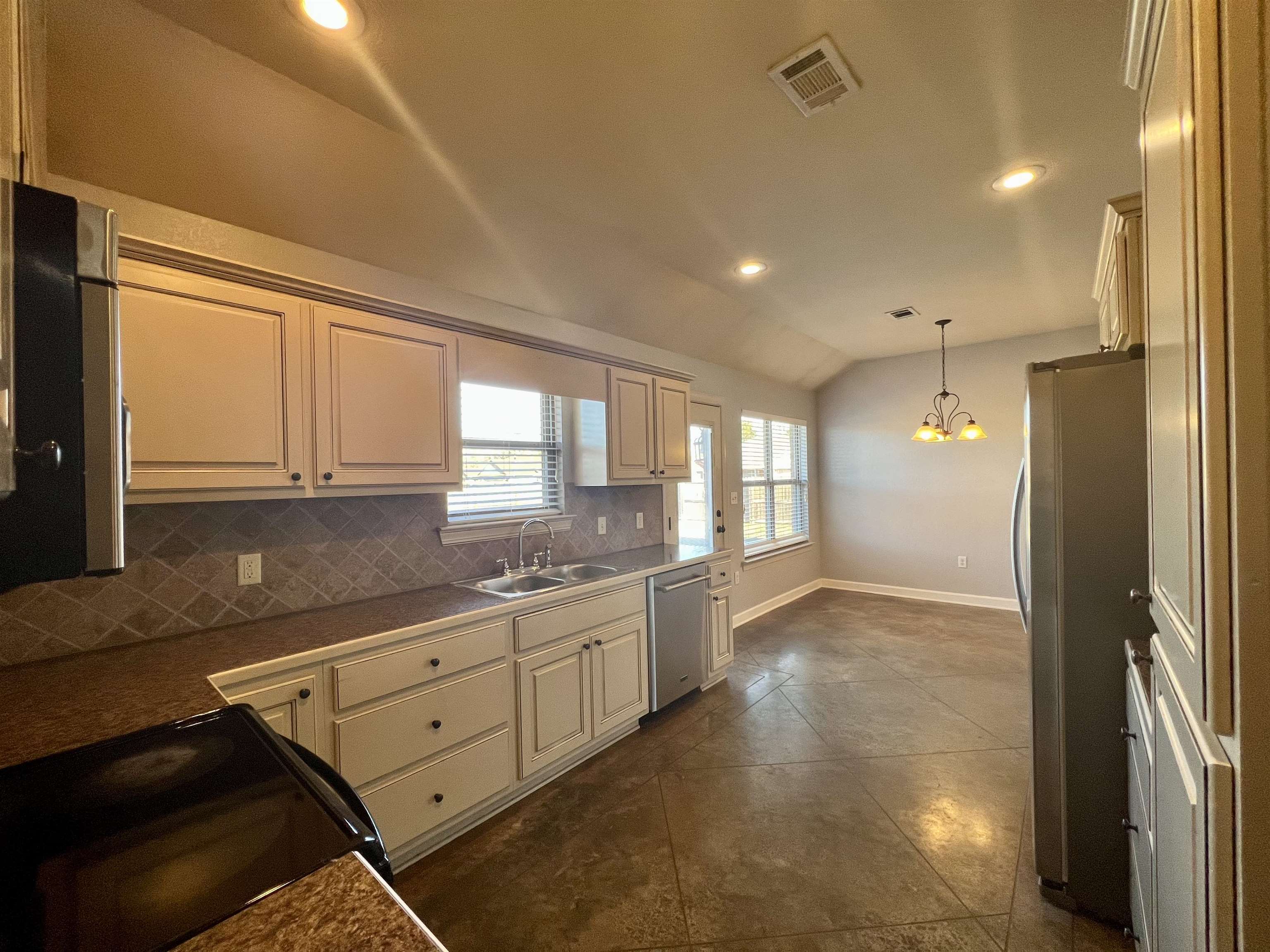 Jewels Estates - Residential Lease