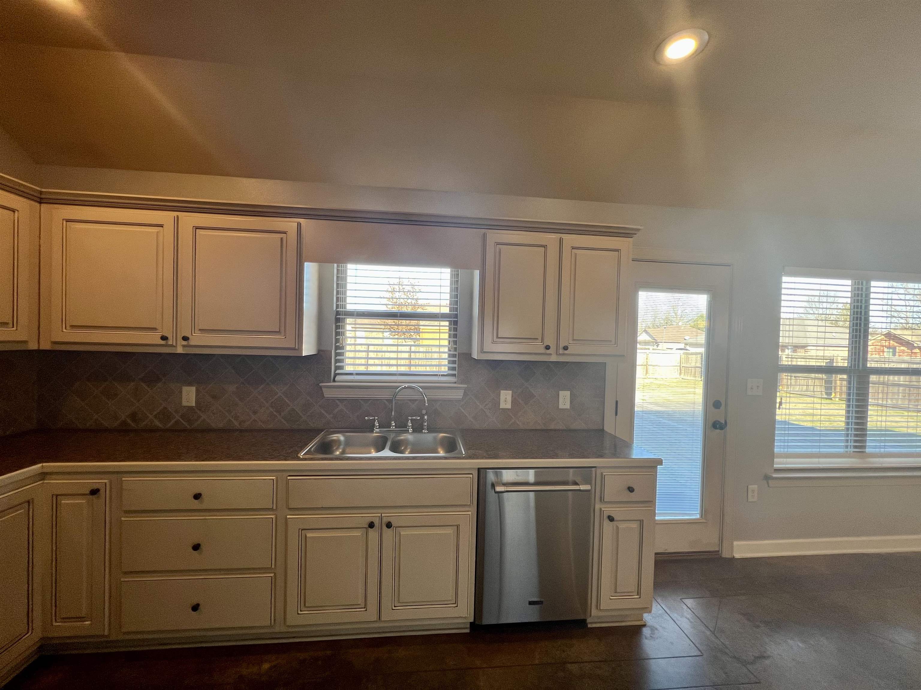 Jewels Estates - Residential Lease