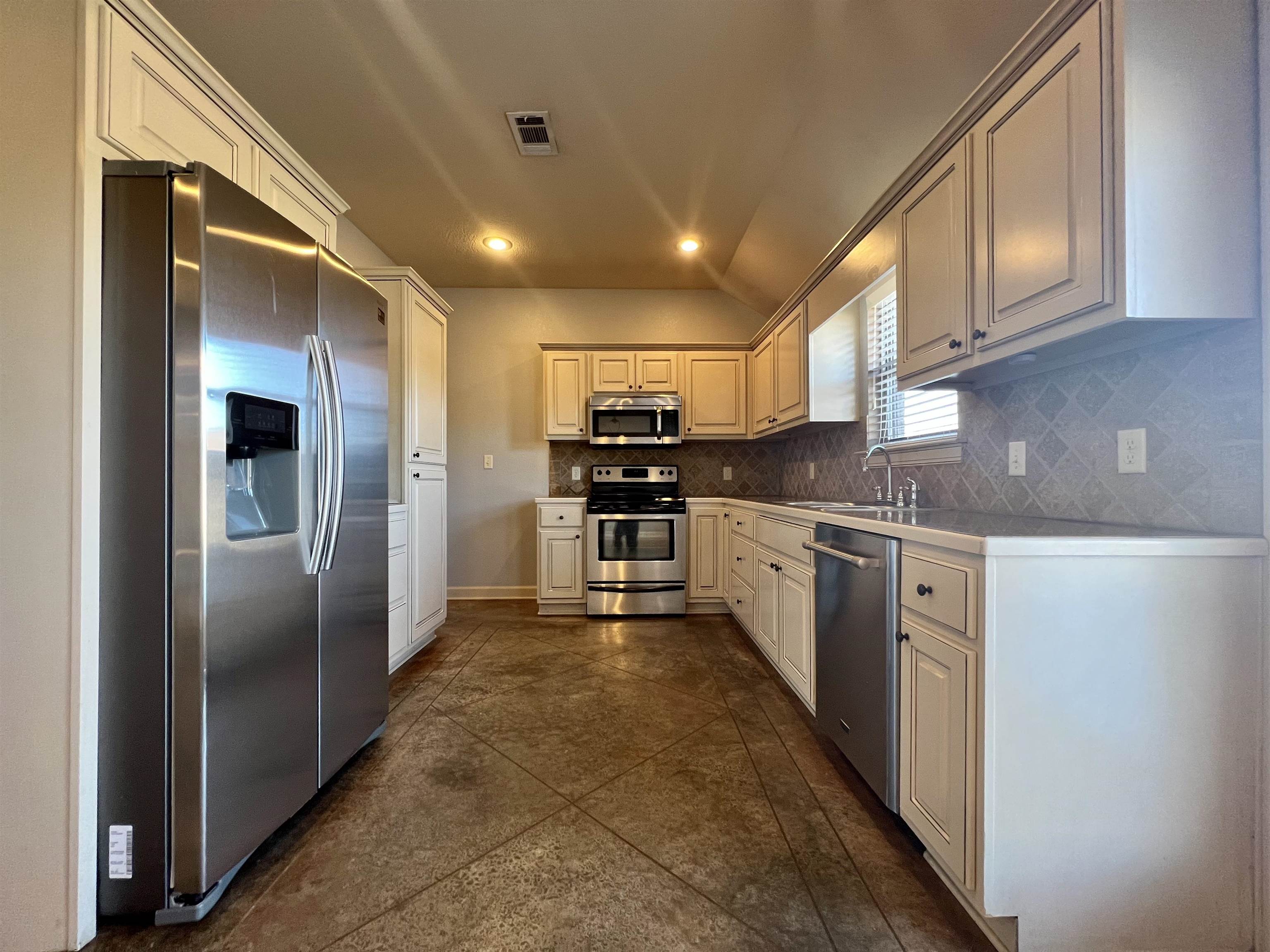 Jewels Estates - Residential Lease