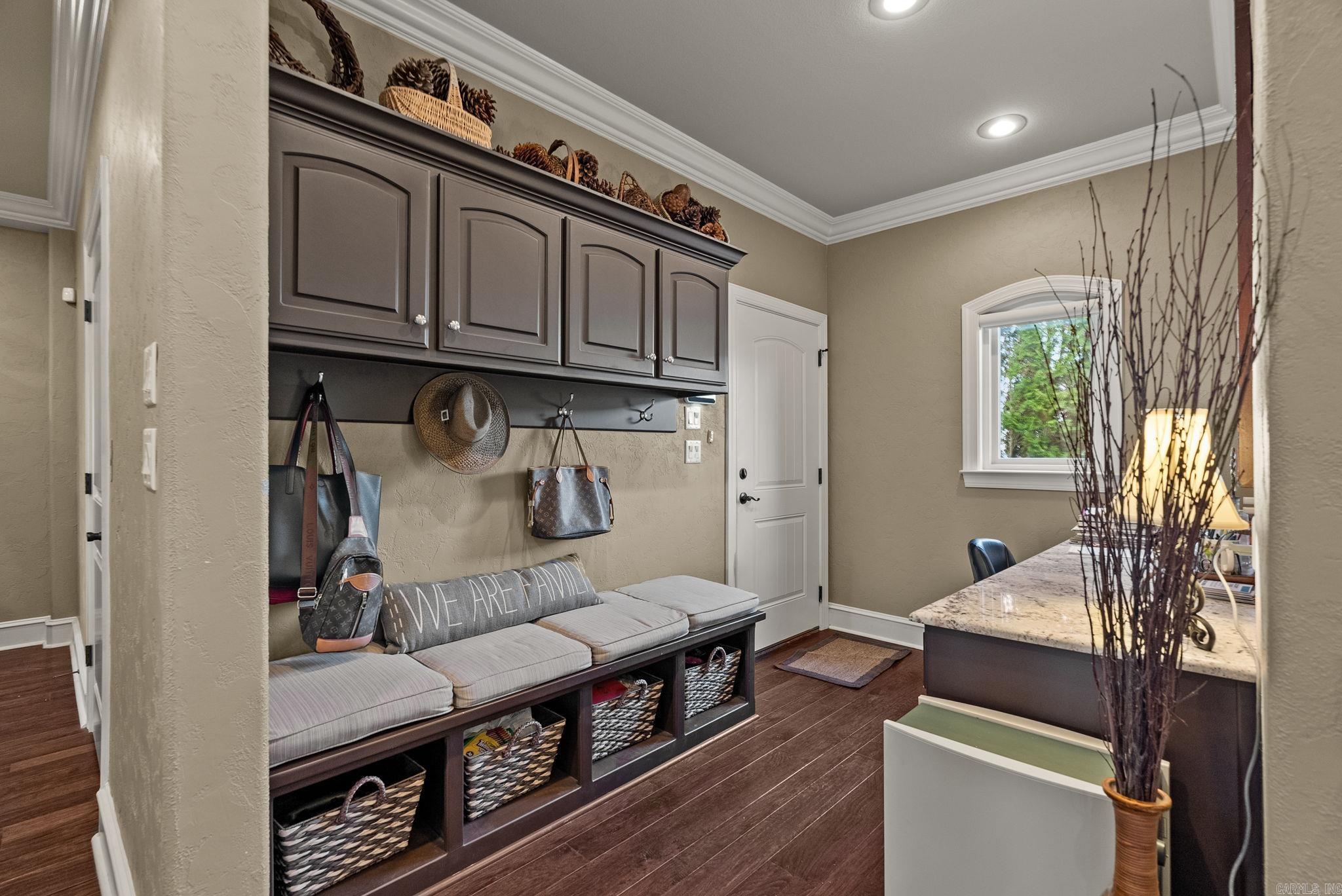 MOUNTAIN CREST ESTATES - Residential