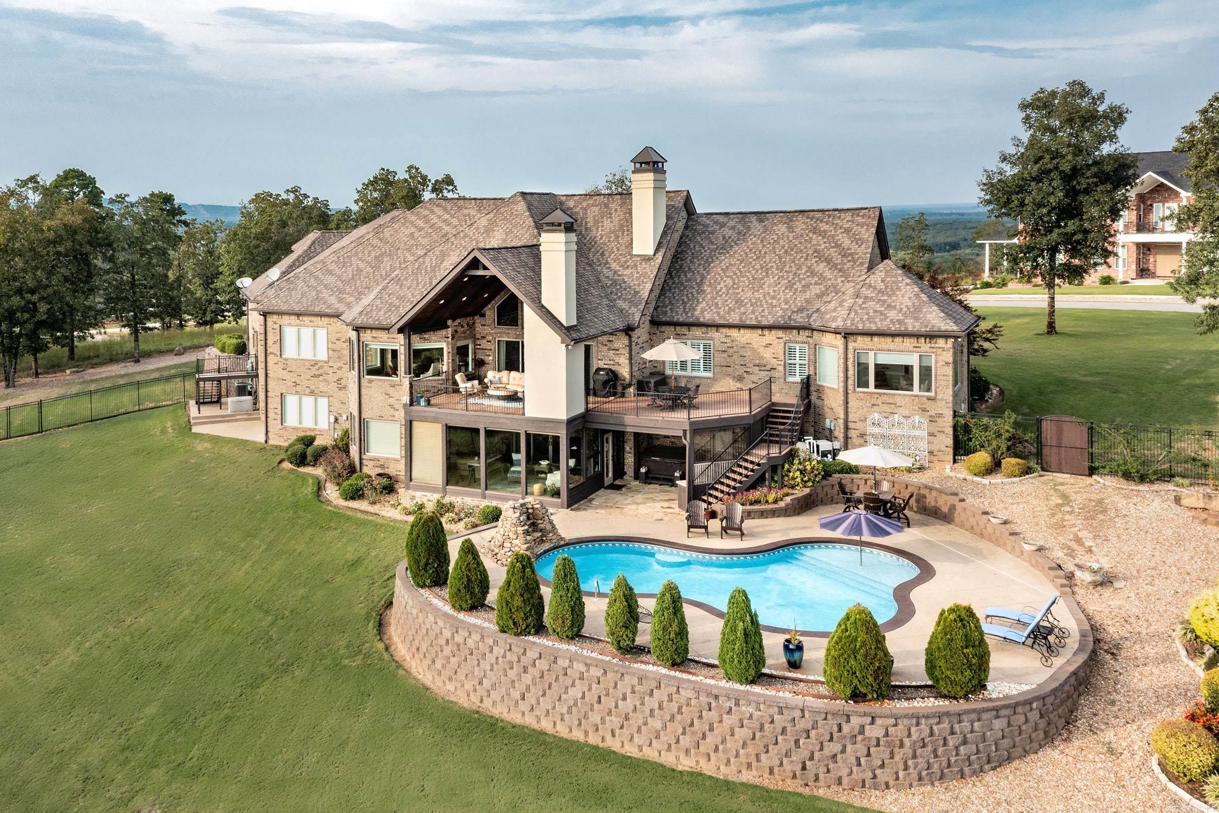 MOUNTAIN CREST ESTATES - Residential