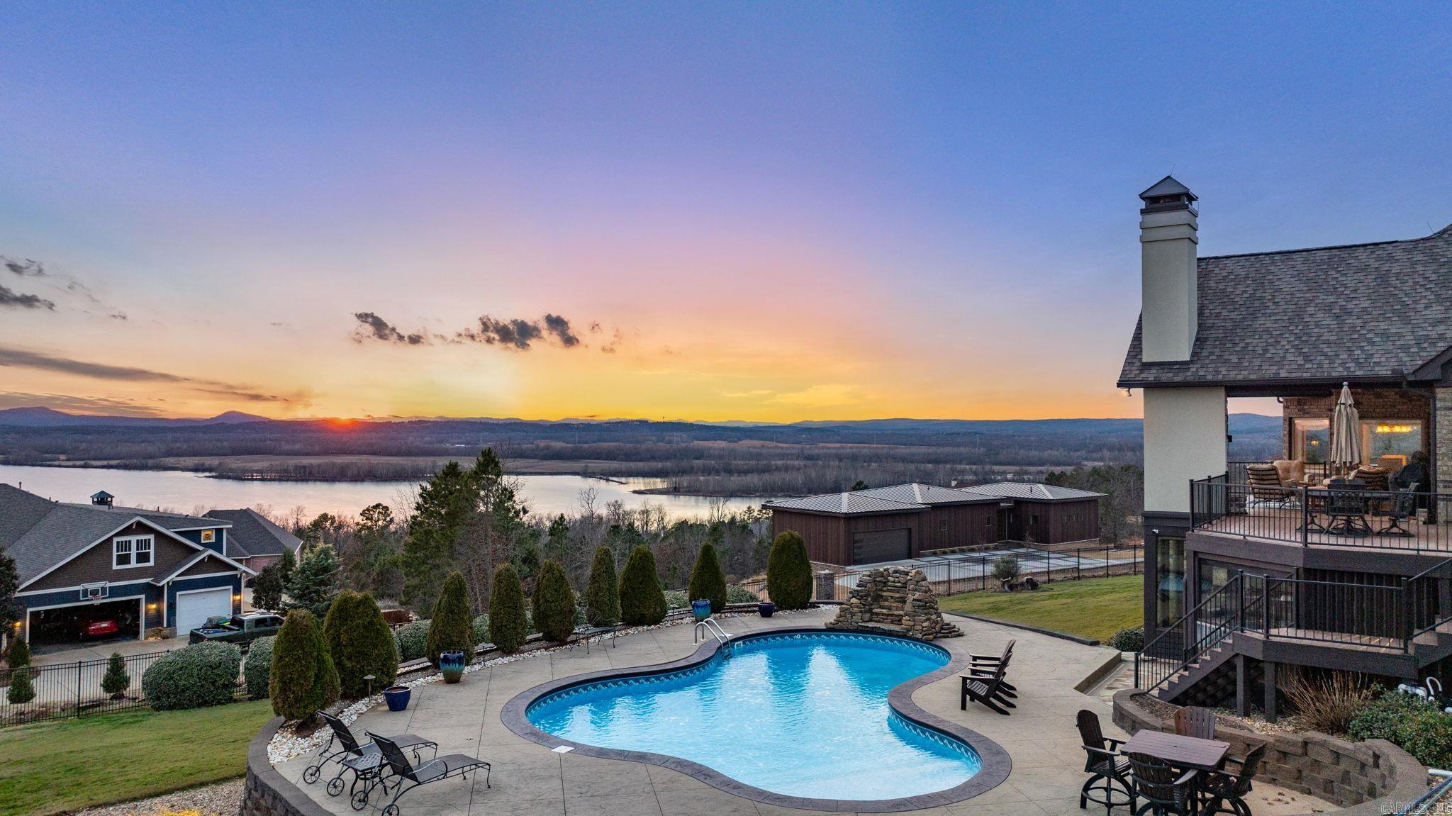 MOUNTAIN CREST ESTATES - Residential