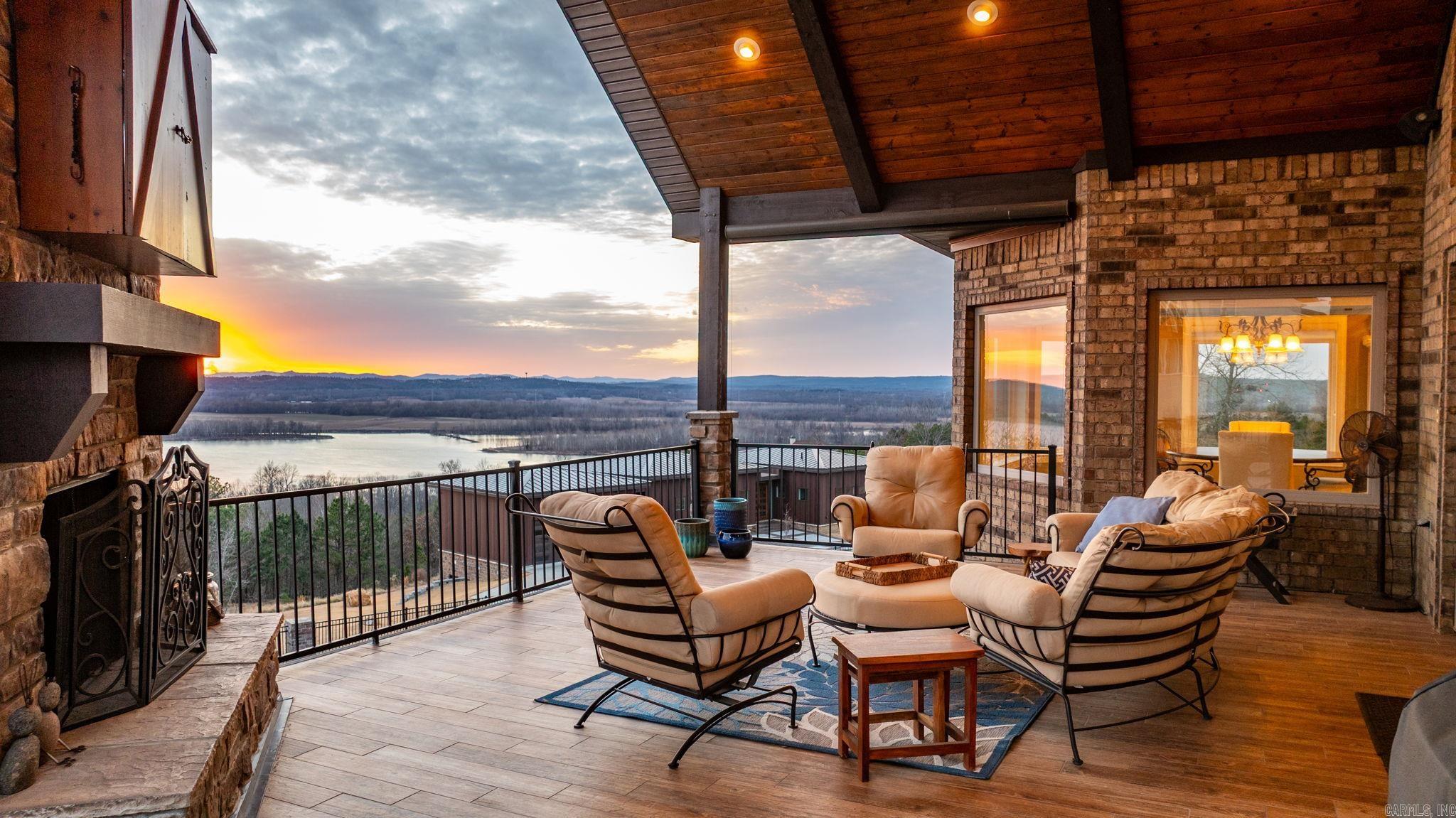 MOUNTAIN CREST ESTATES - Residential