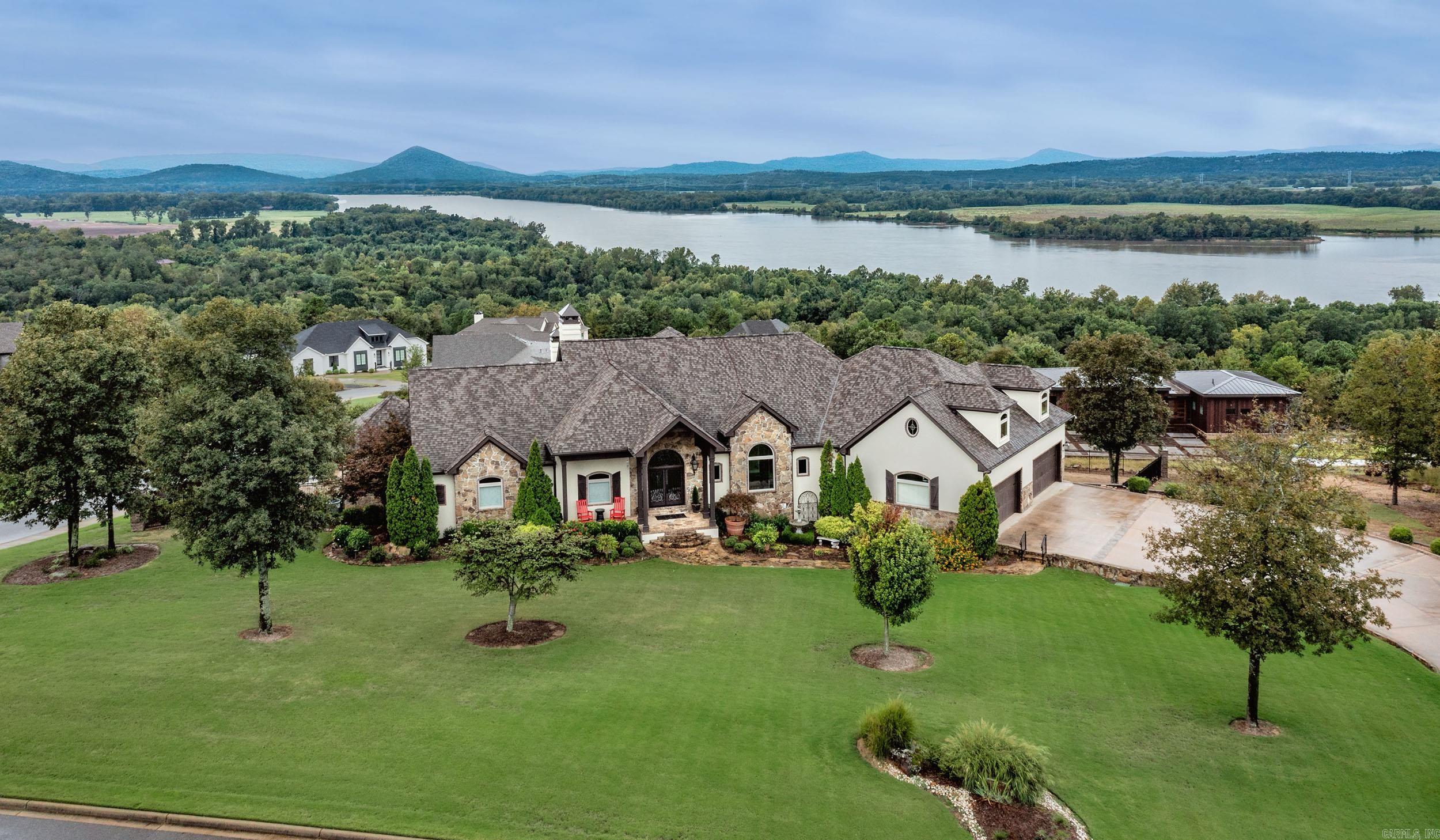 MOUNTAIN CREST ESTATES - Residential