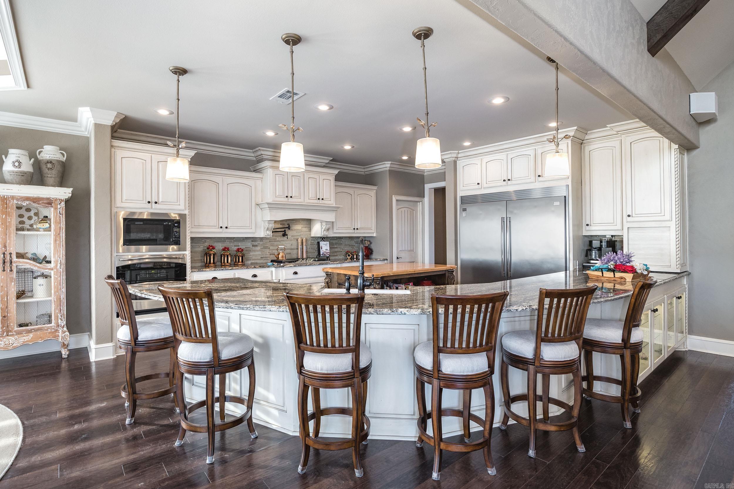 MOUNTAIN CREST ESTATES - Residential