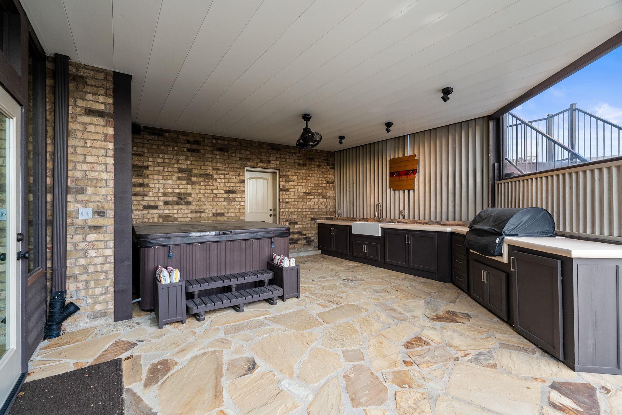 MOUNTAIN CREST ESTATES - Residential