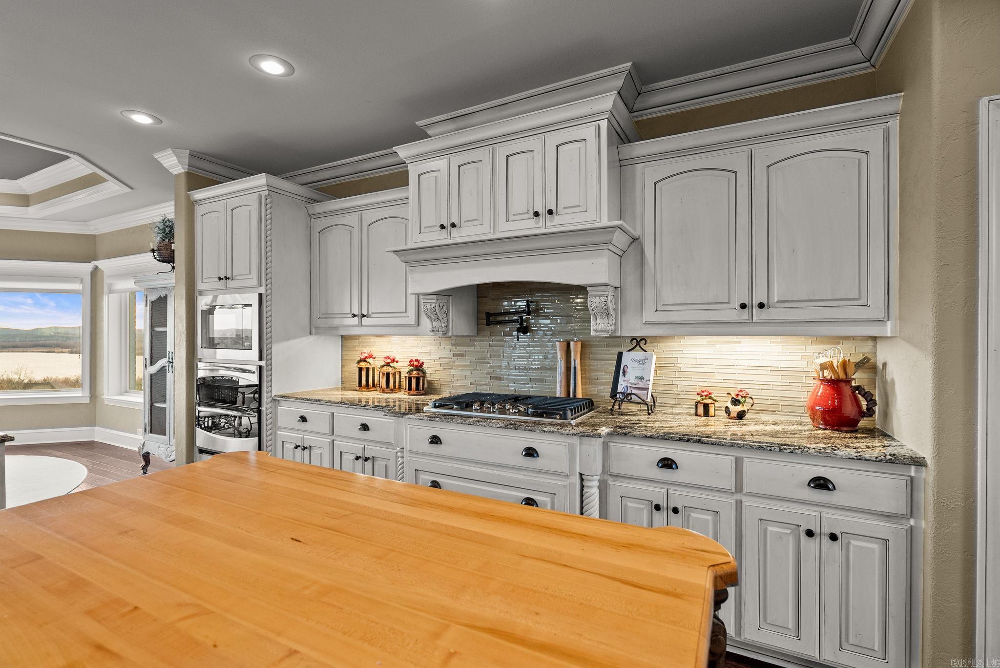 MOUNTAIN CREST ESTATES - Residential