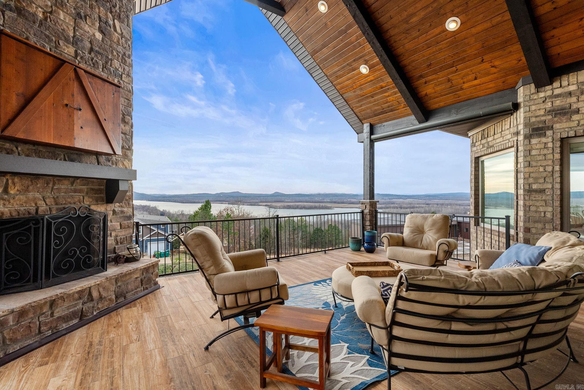 MOUNTAIN CREST ESTATES - Residential