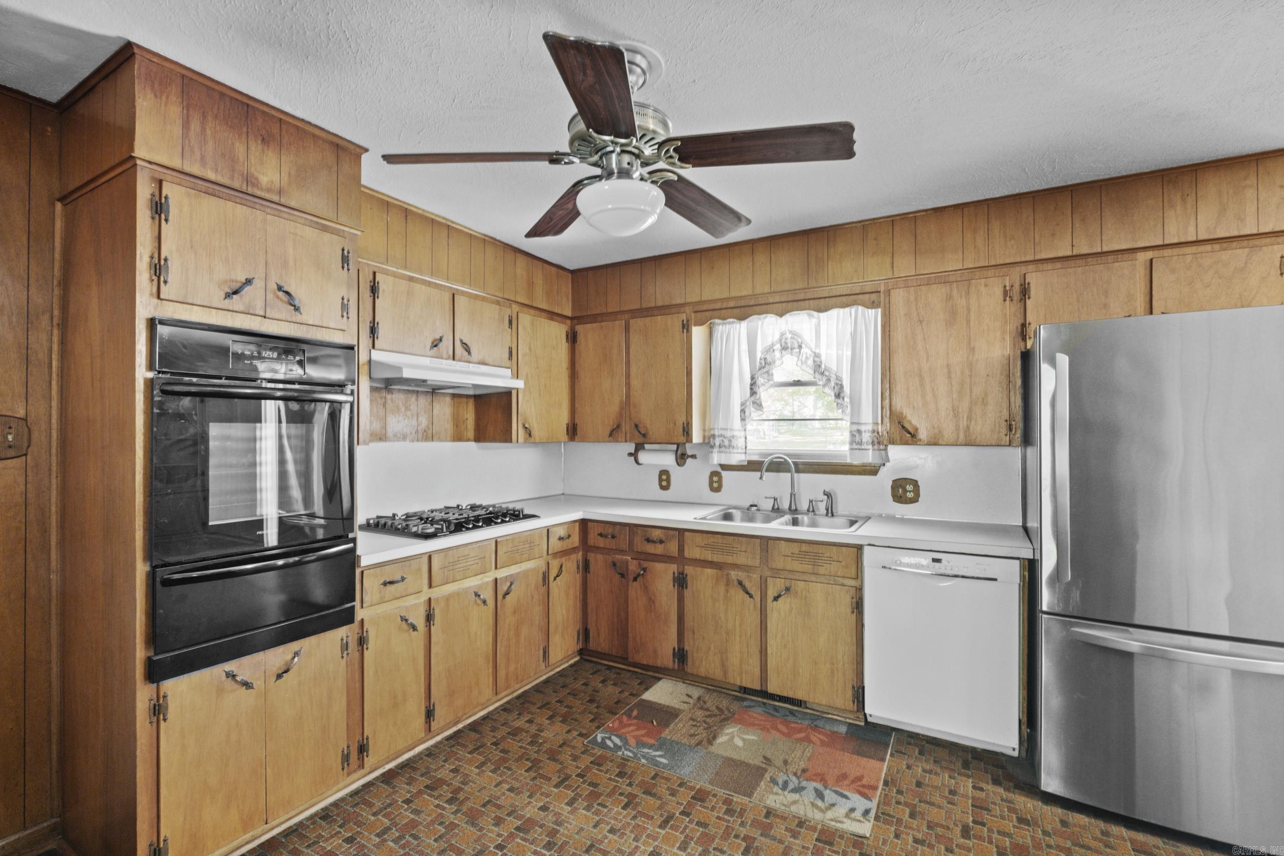 STONES - Residential