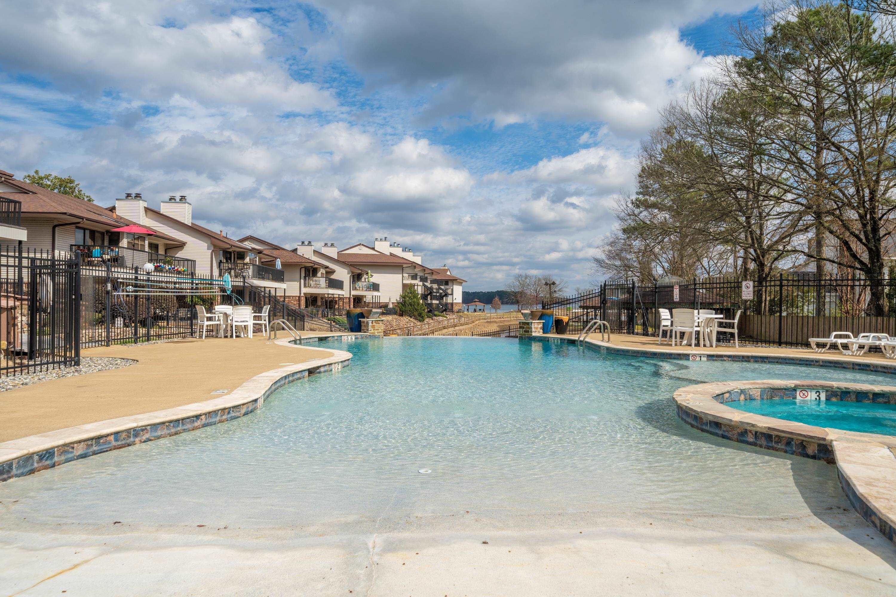 EMERALD ISLE HPR - Residential