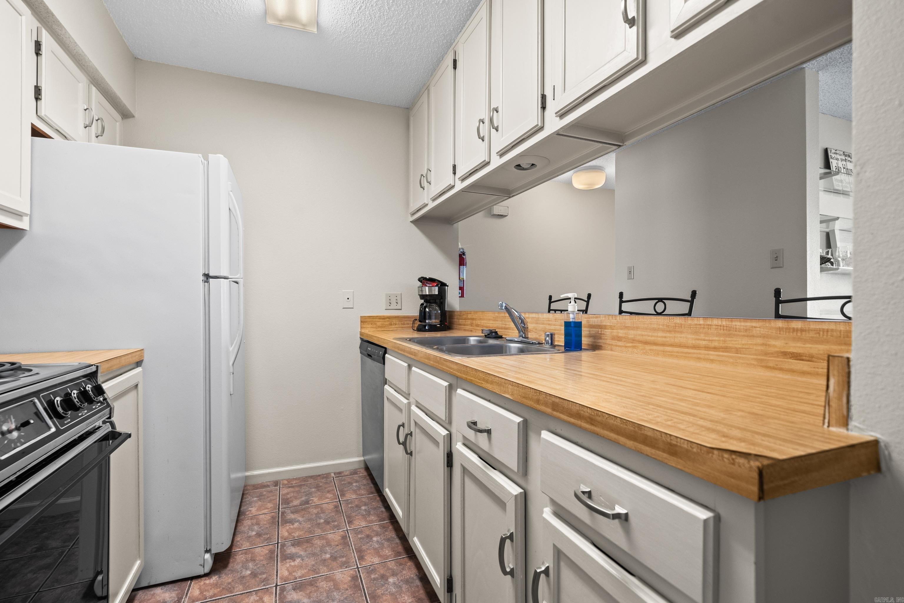 EMERALD ISLE HPR - Residential