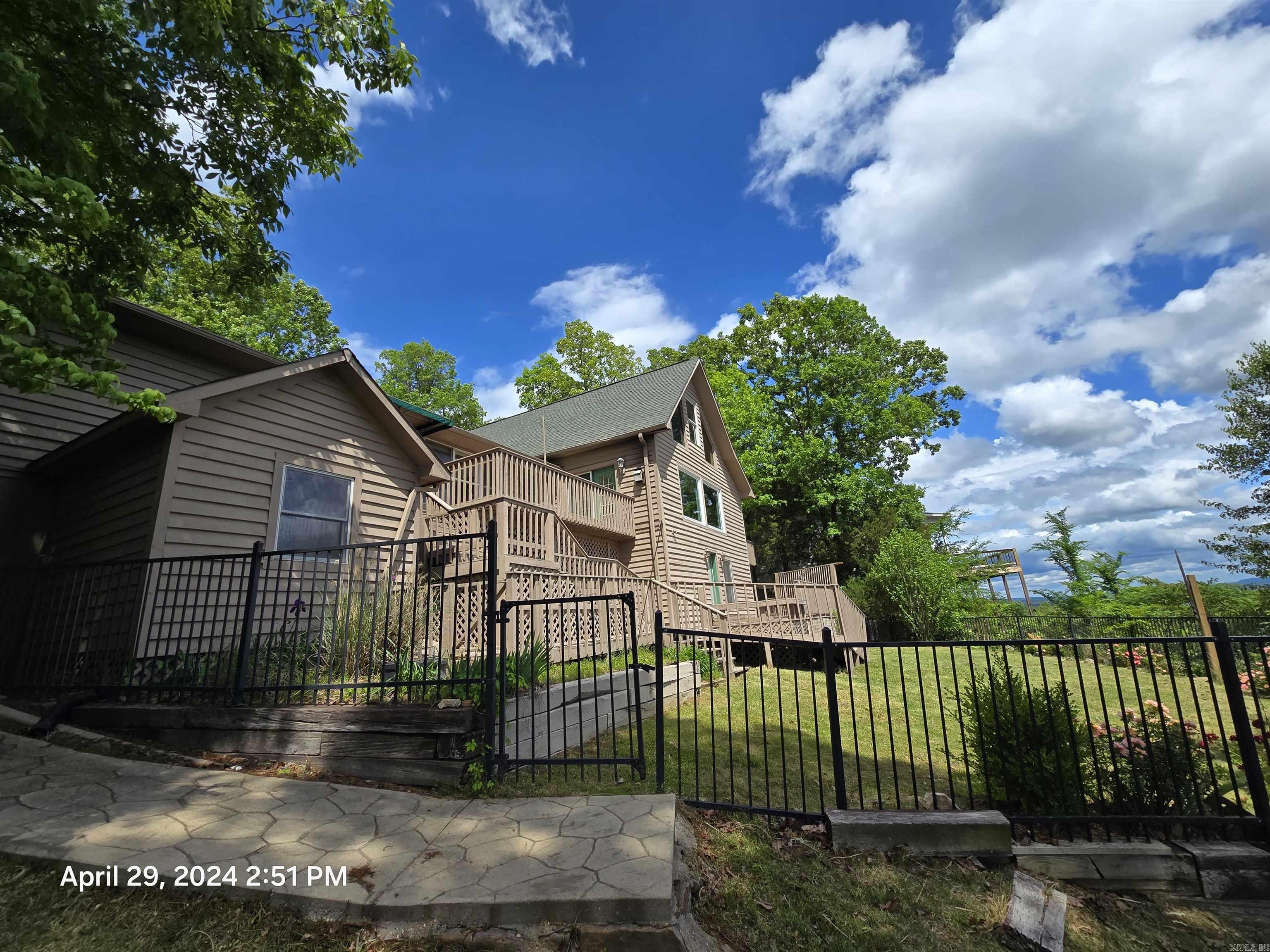 INDIAN HILLS - Residential