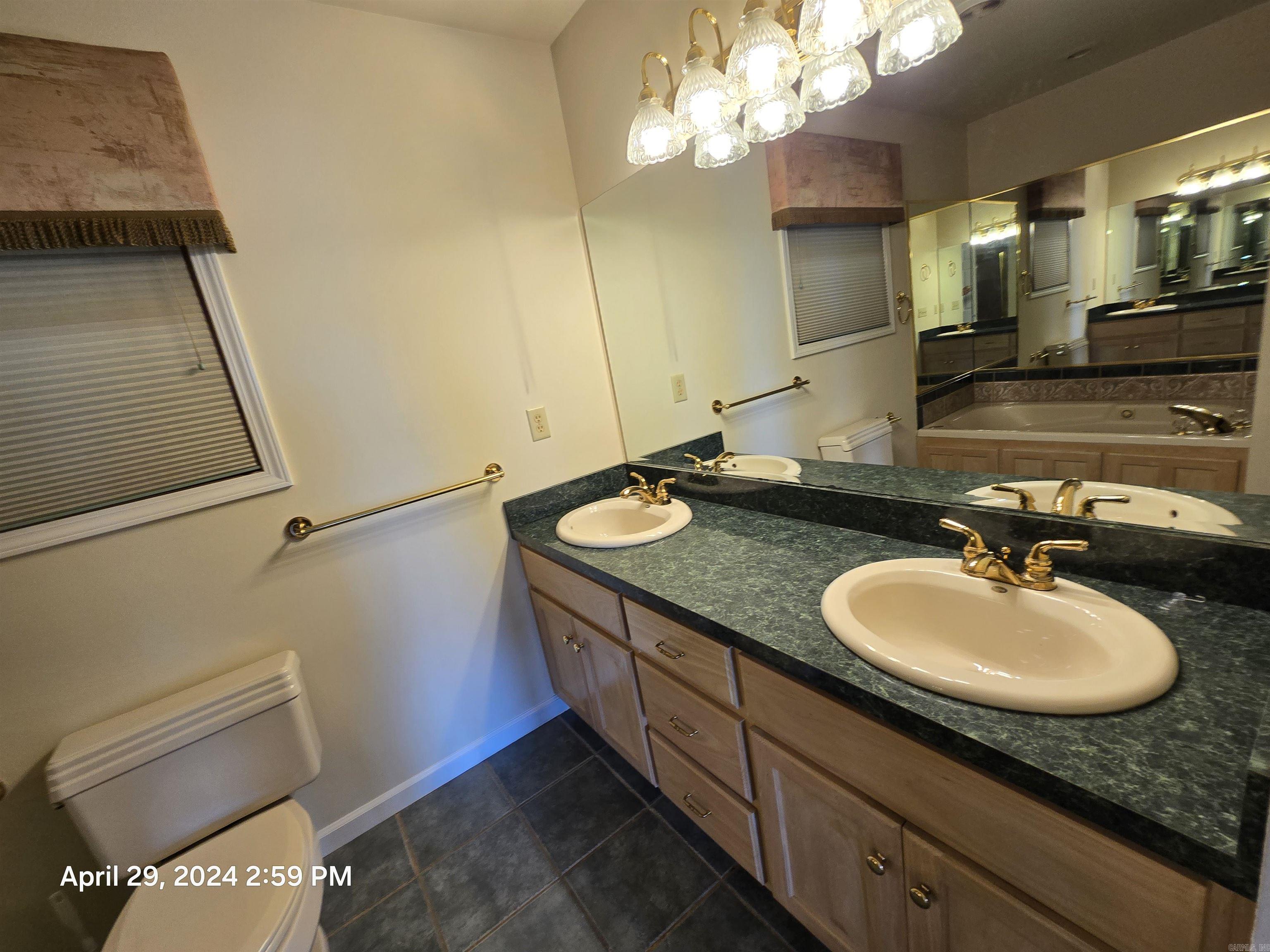 INDIAN HILLS - Residential