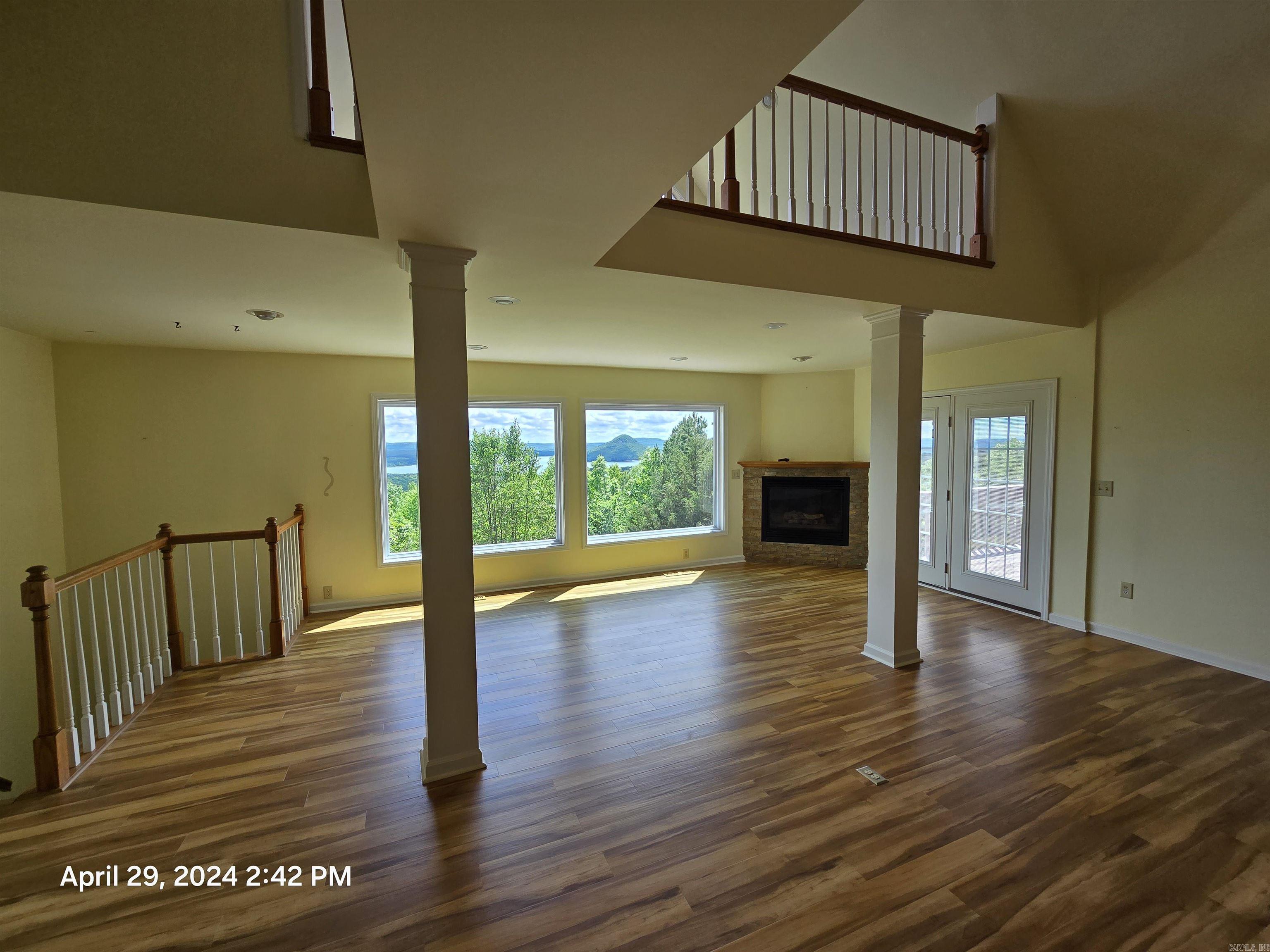 INDIAN HILLS - Residential