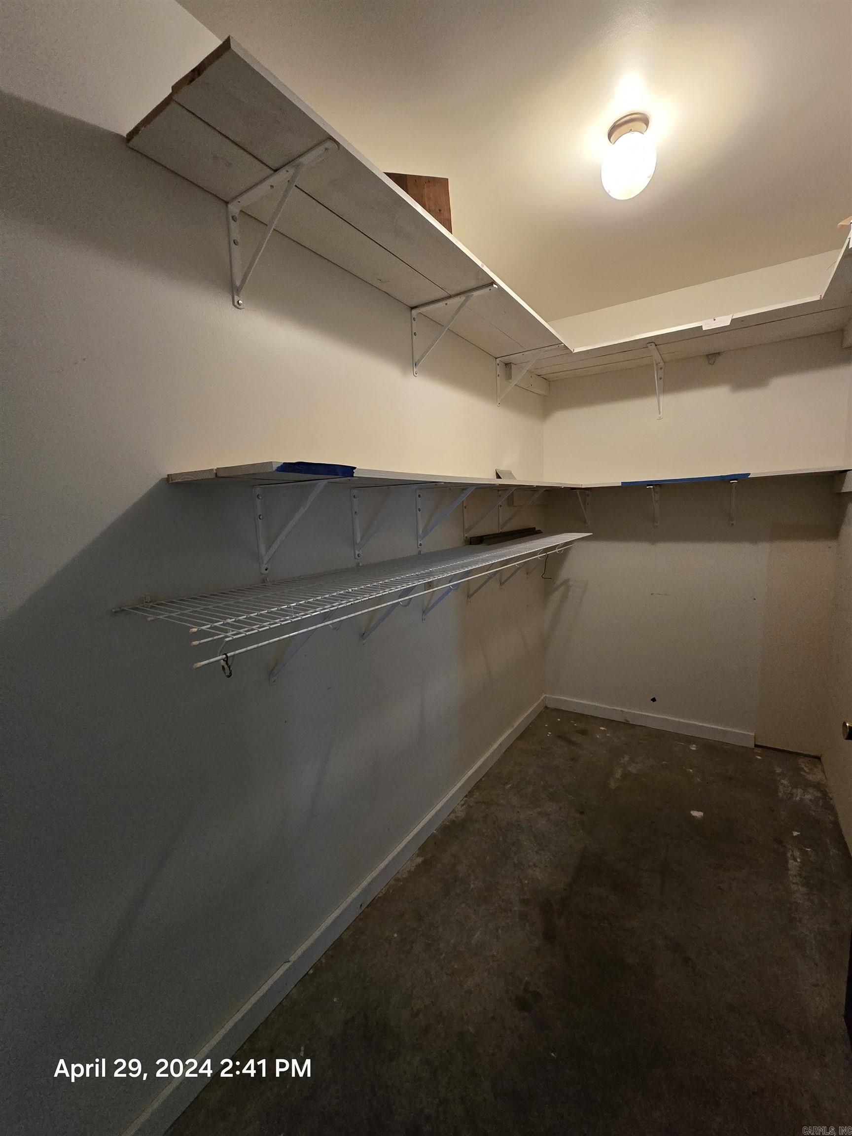 INDIAN HILLS - Residential