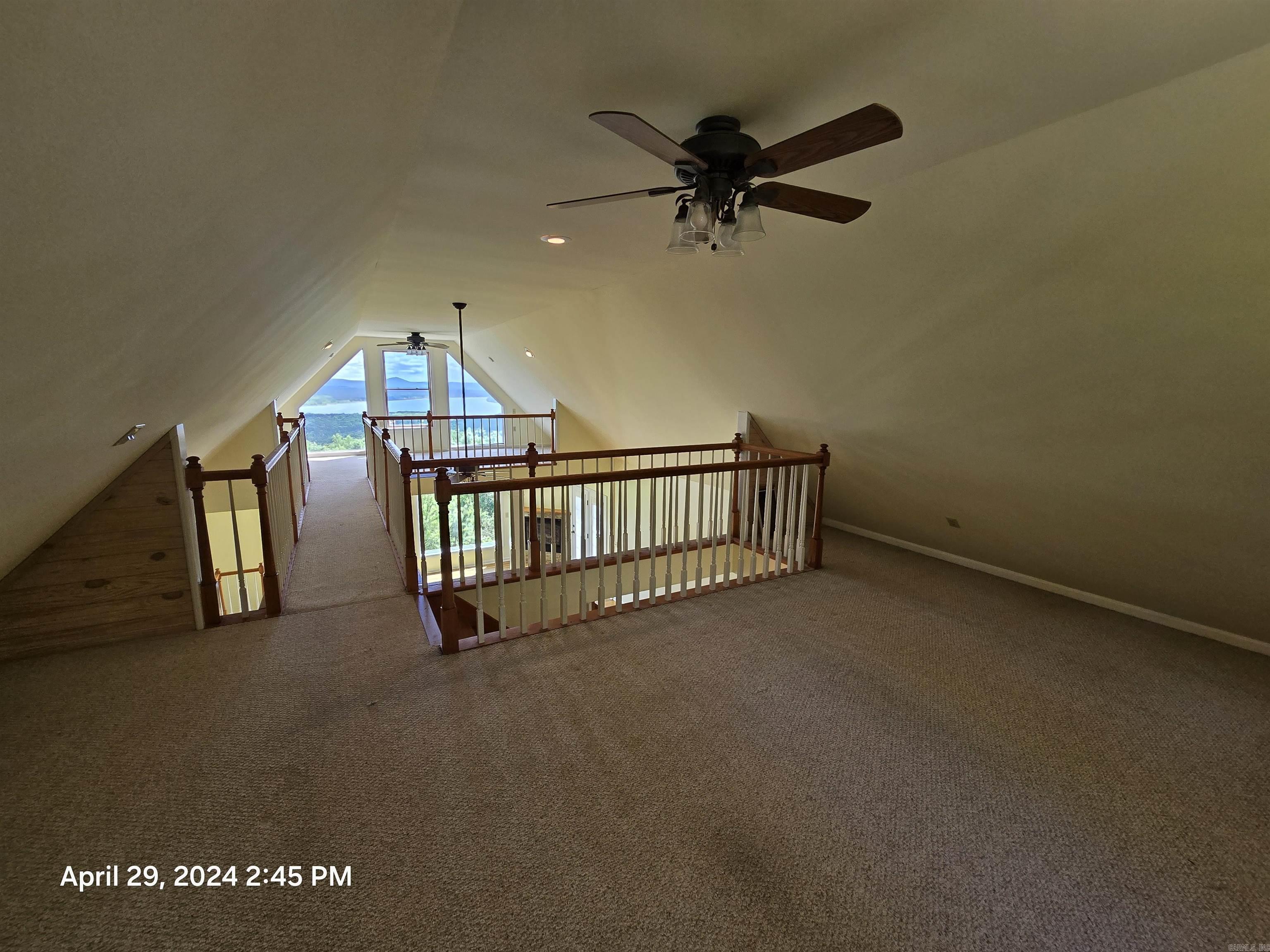 INDIAN HILLS - Residential