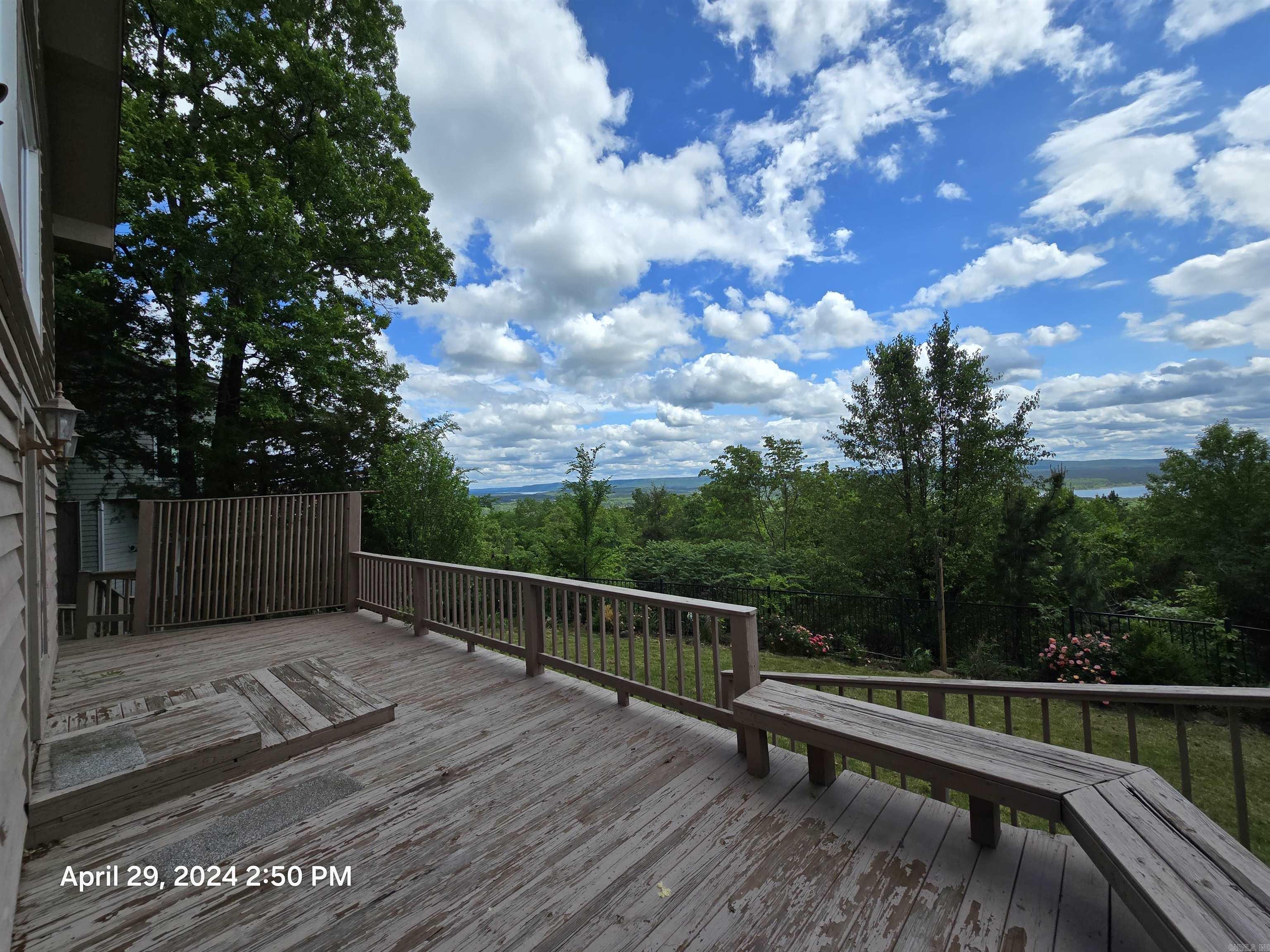 INDIAN HILLS - Residential