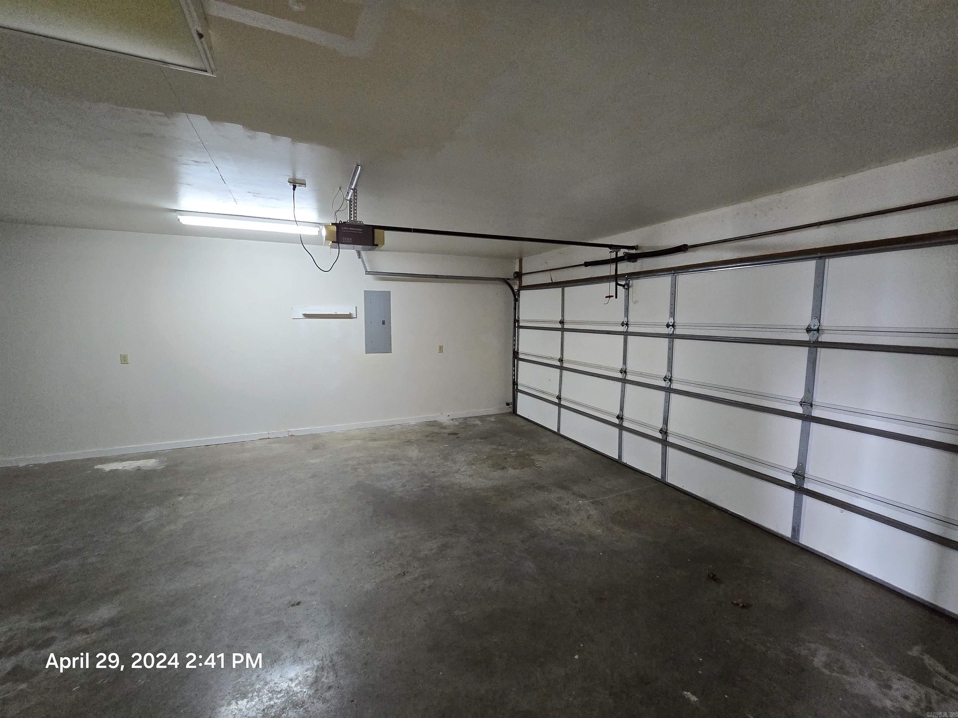 INDIAN HILLS - Residential