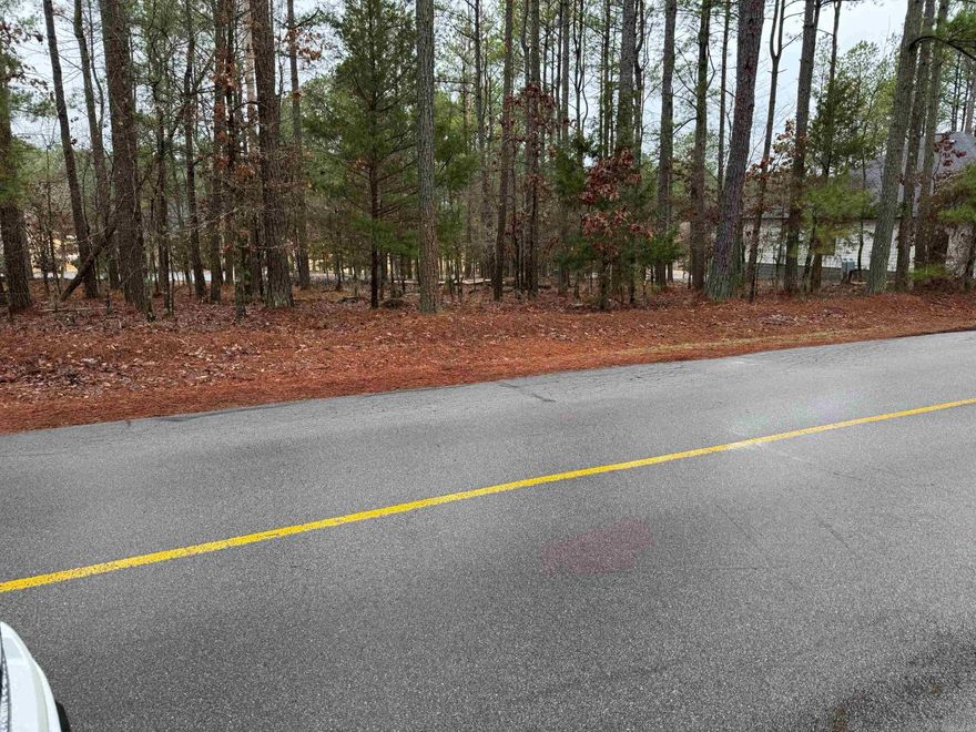 GREAT LOCATION...GRANADA GOLF COURSE IS RIGHT ACROSS THE STREET...SMALL VIEW #10 GREEN...LAKE BALBOA JUST MINUTES AWAY...87 FEET ON THE STREET AND 87 FEET ON THE BACK...CALL RIGHT AWAY FOR MORE INFORMATION...