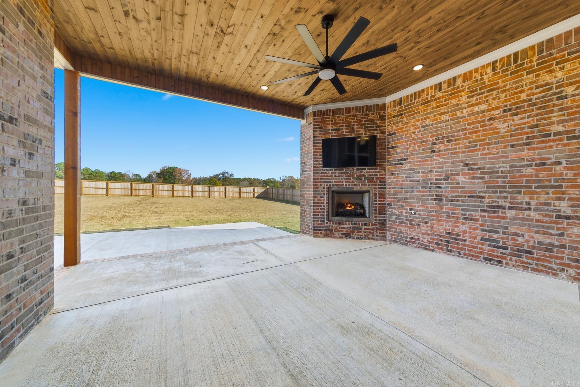 AUGUSTA ESTATES - Residential