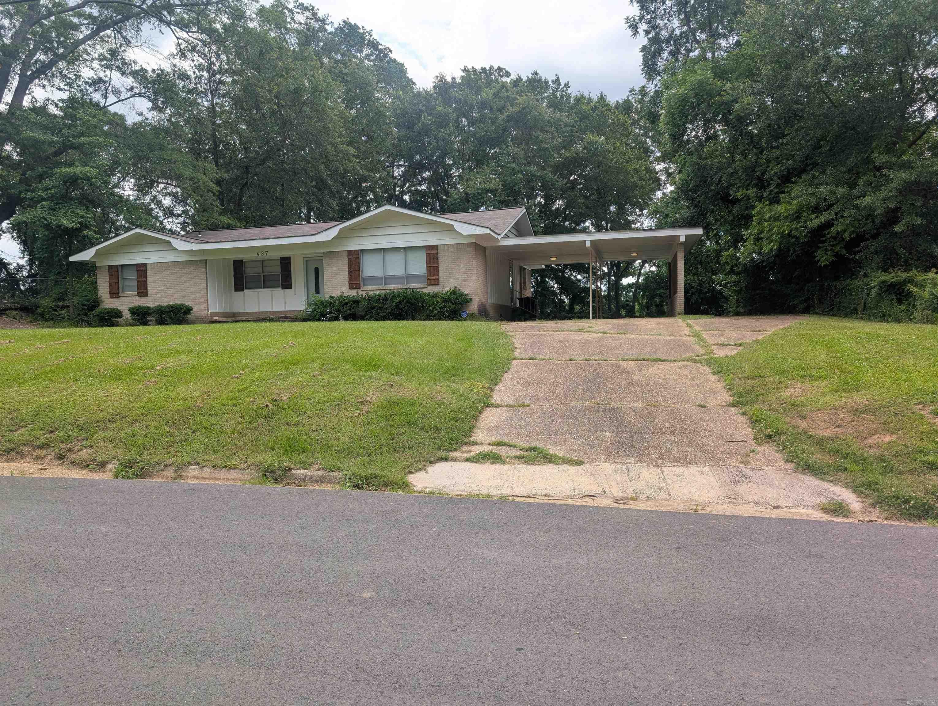 EAST HILL ADD'N - Residential