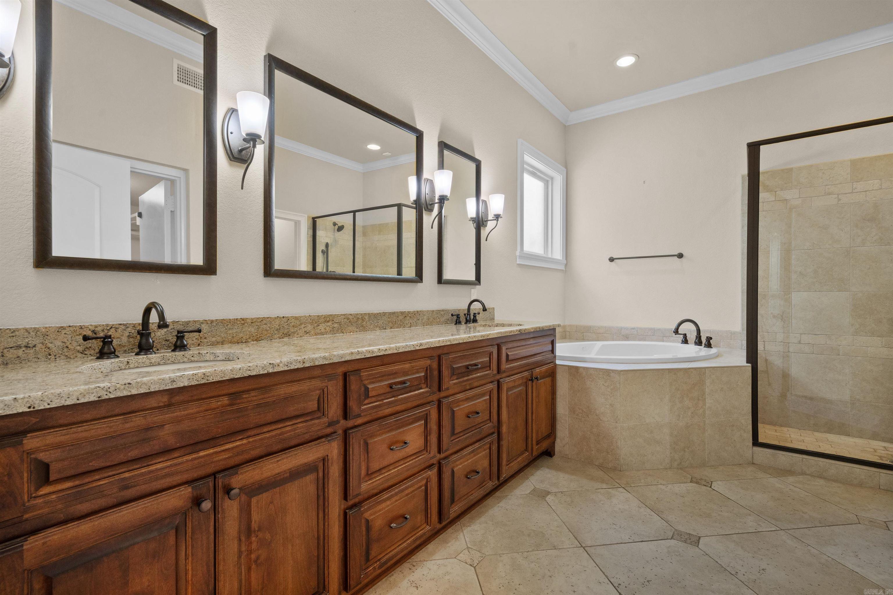 BLUE MOON - Residential