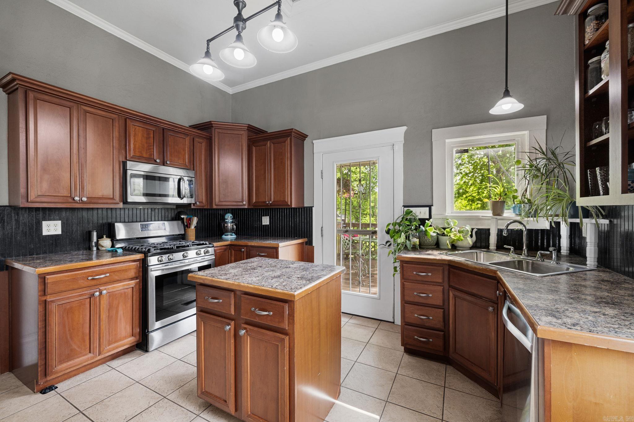 CAPITOL VIEW - Residential