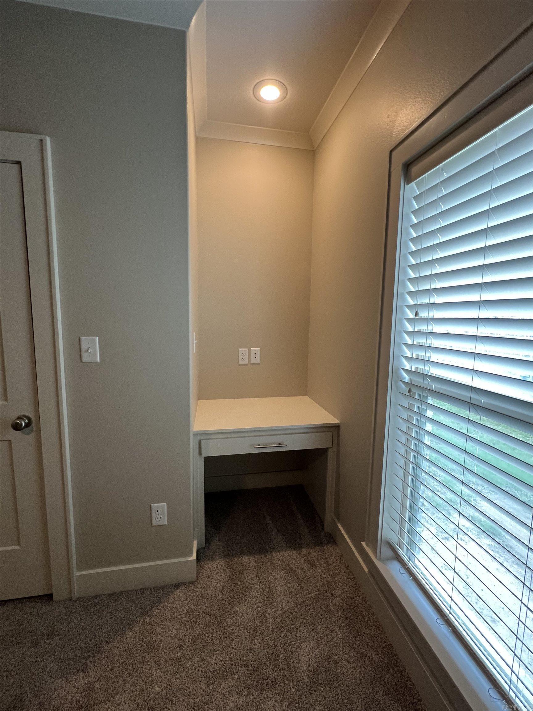 ROBYNMAR - Residential