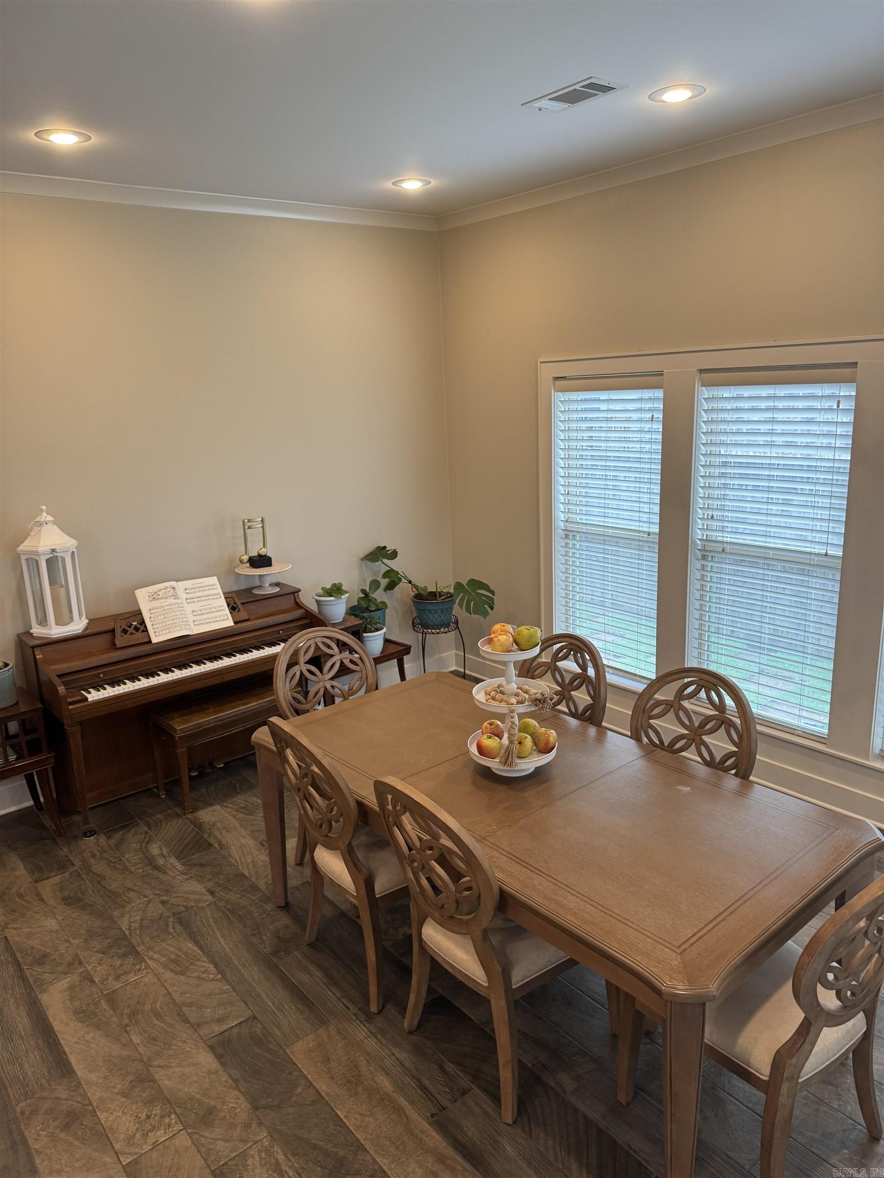 ROBYNMAR - Residential