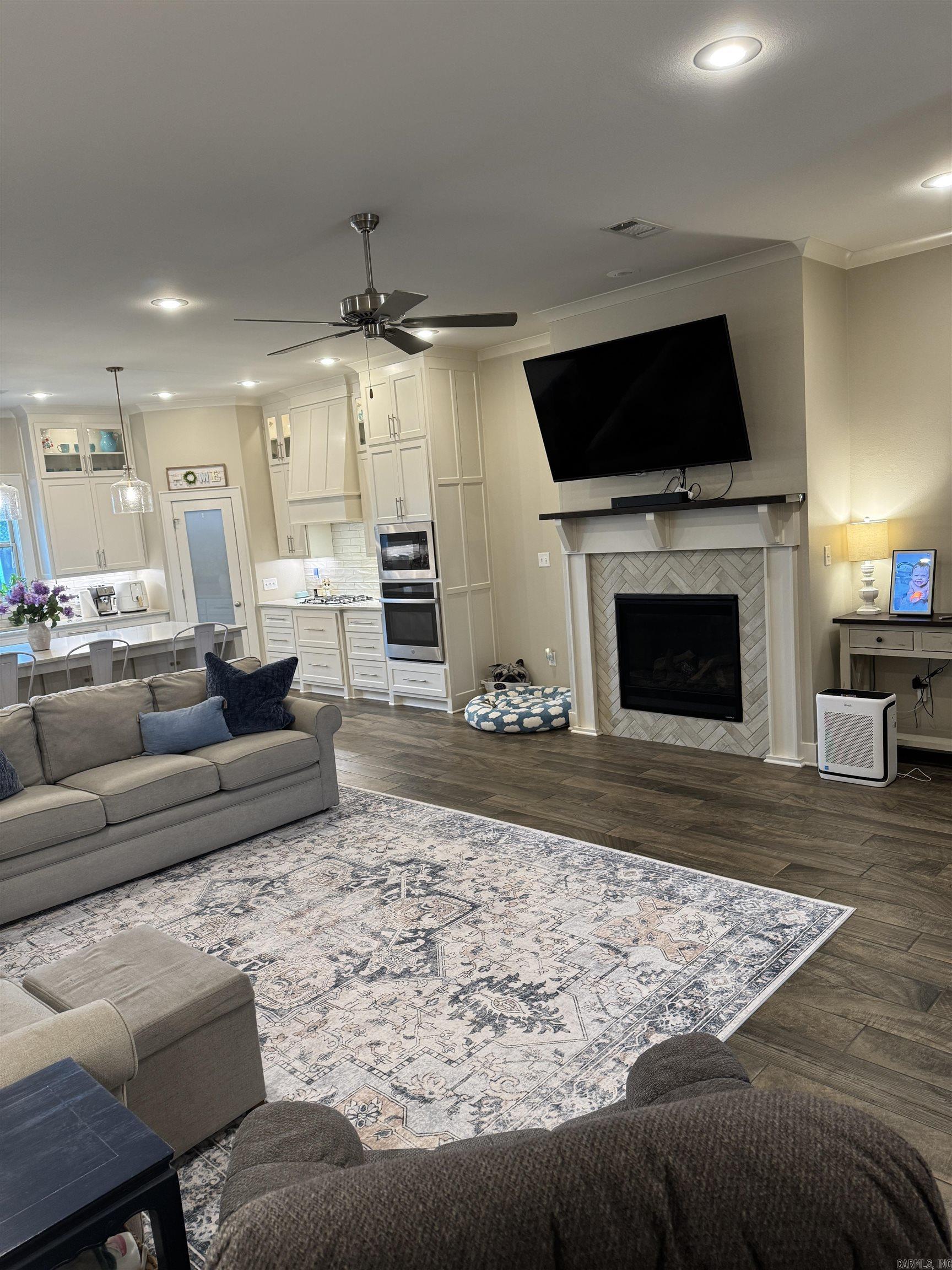 ROBYNMAR - Residential